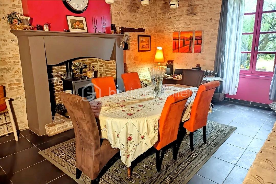 Maison de 202 m² - hoqi-7815f30085e94ca6b3bb5b8b5322e203.jpg