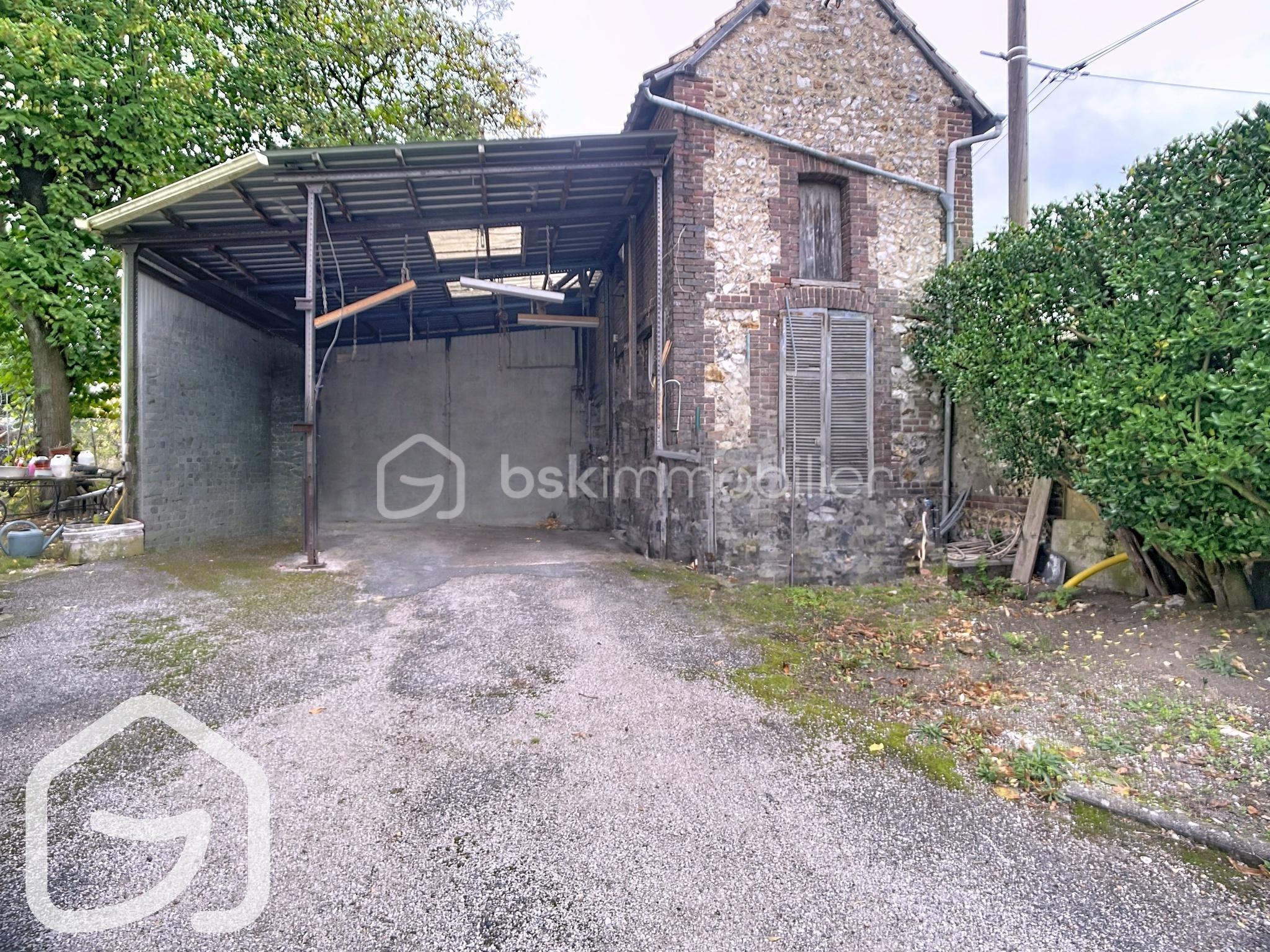 Maison de maitre de 162 m² - janvier_CARPORT.jpg