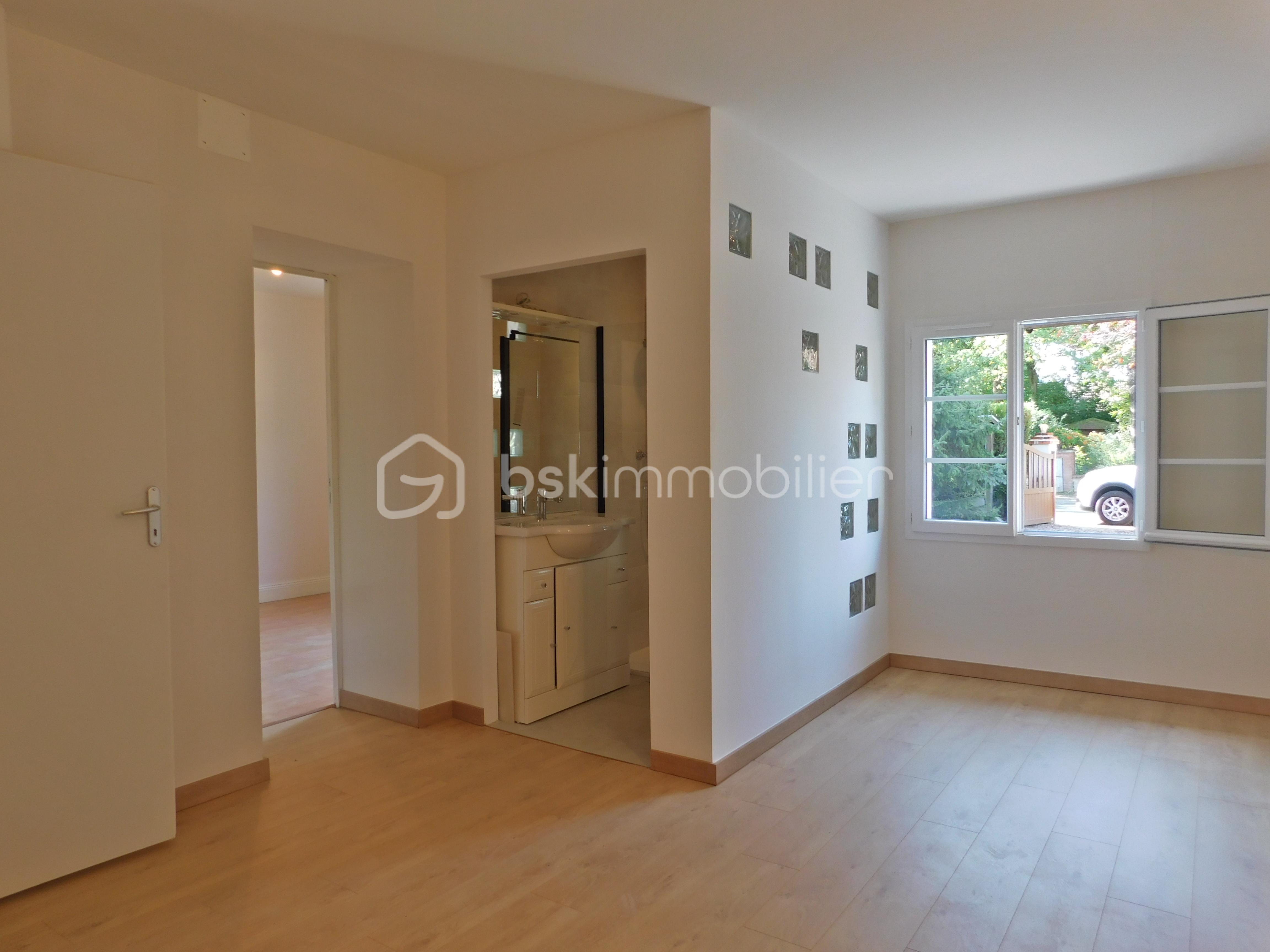 Maison de 140 m² - chbre rdc  avec sde BIS.JPG