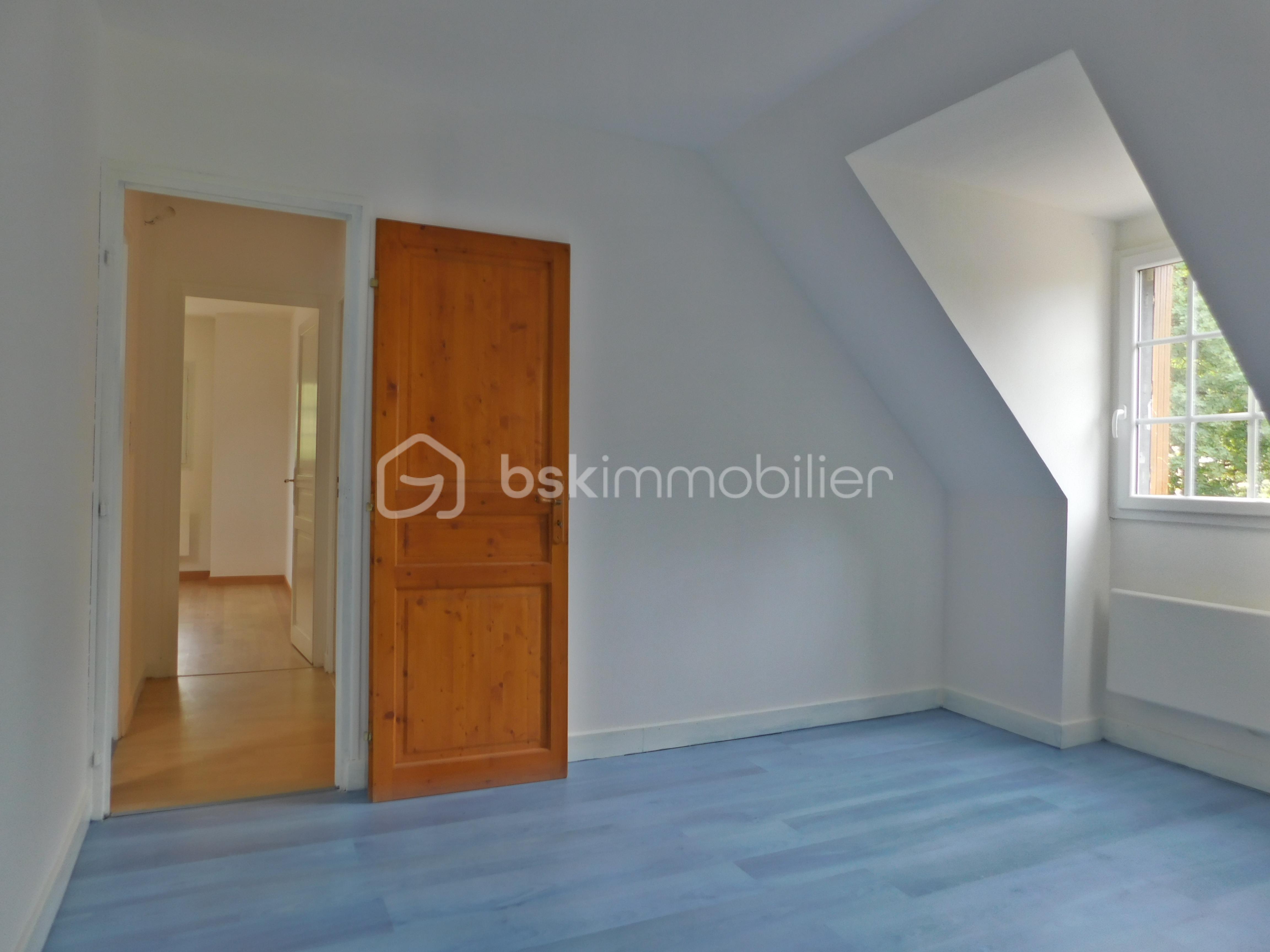 Maison de 140 m² - photo chbre bureau palier etage BIS2.JPG