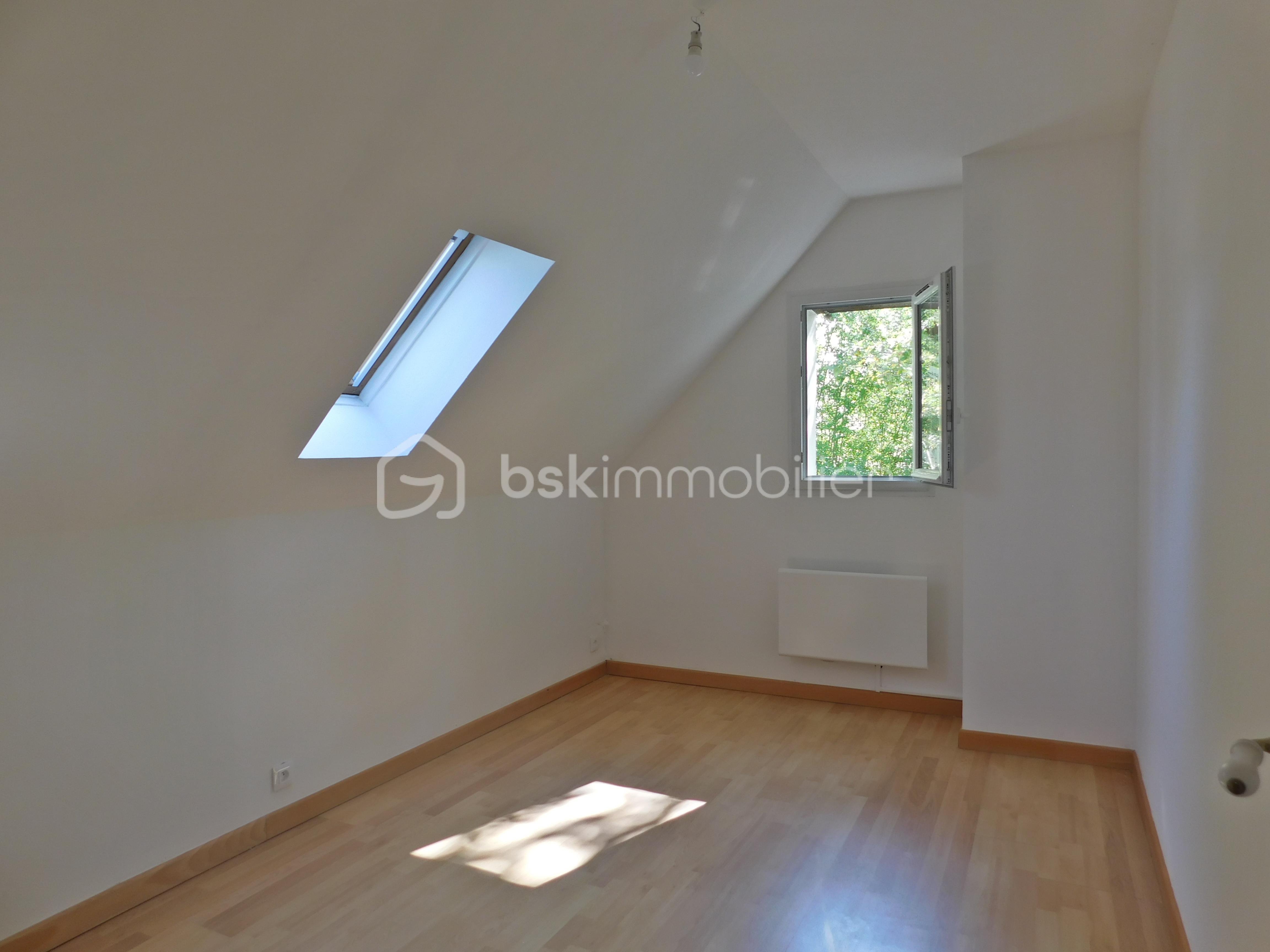 Maison de 140 m² - photo chbre bureau etage ter.JPG