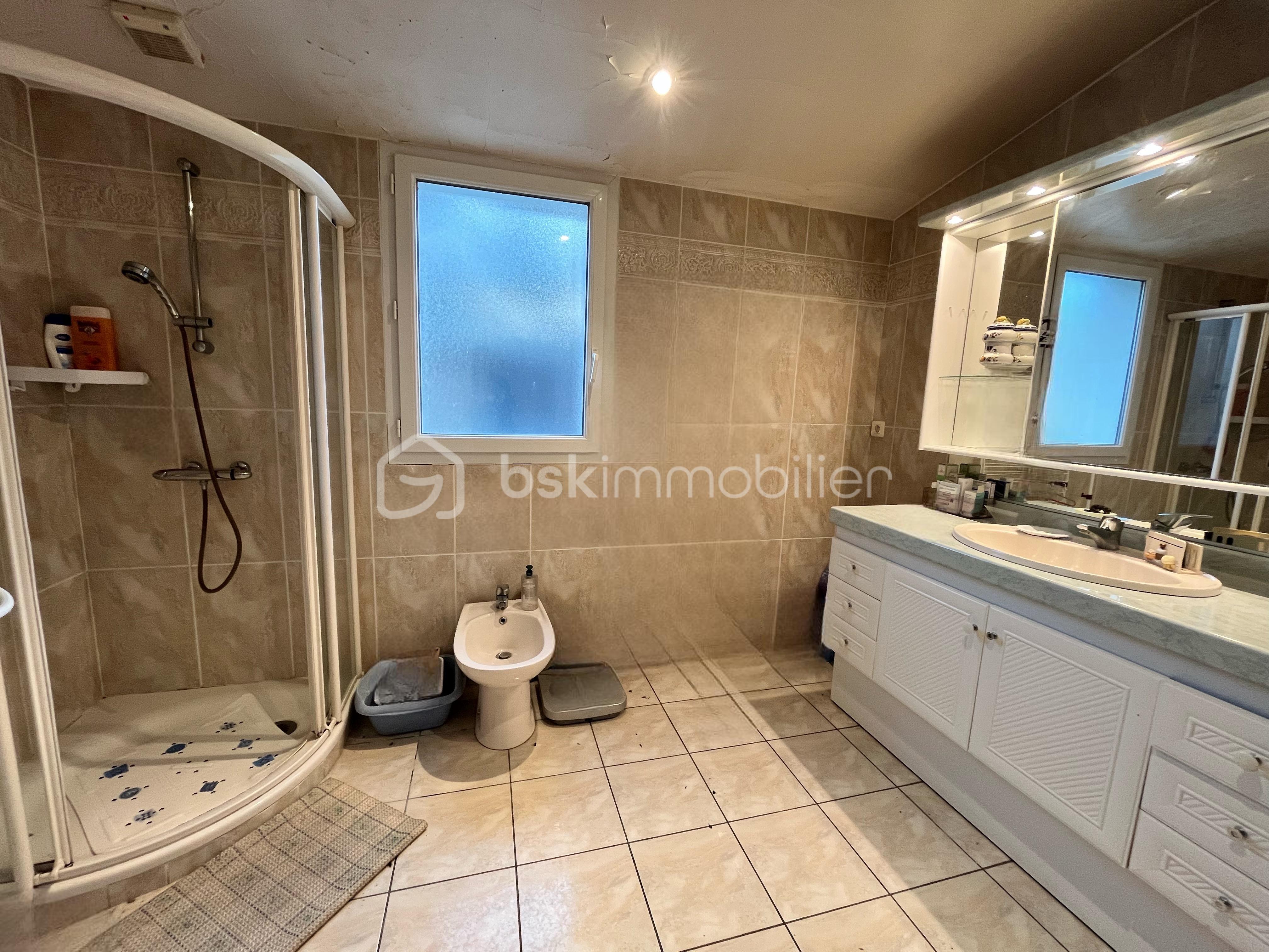 Maison de ville de 150 m² - snapedit_1765458622758.jpg