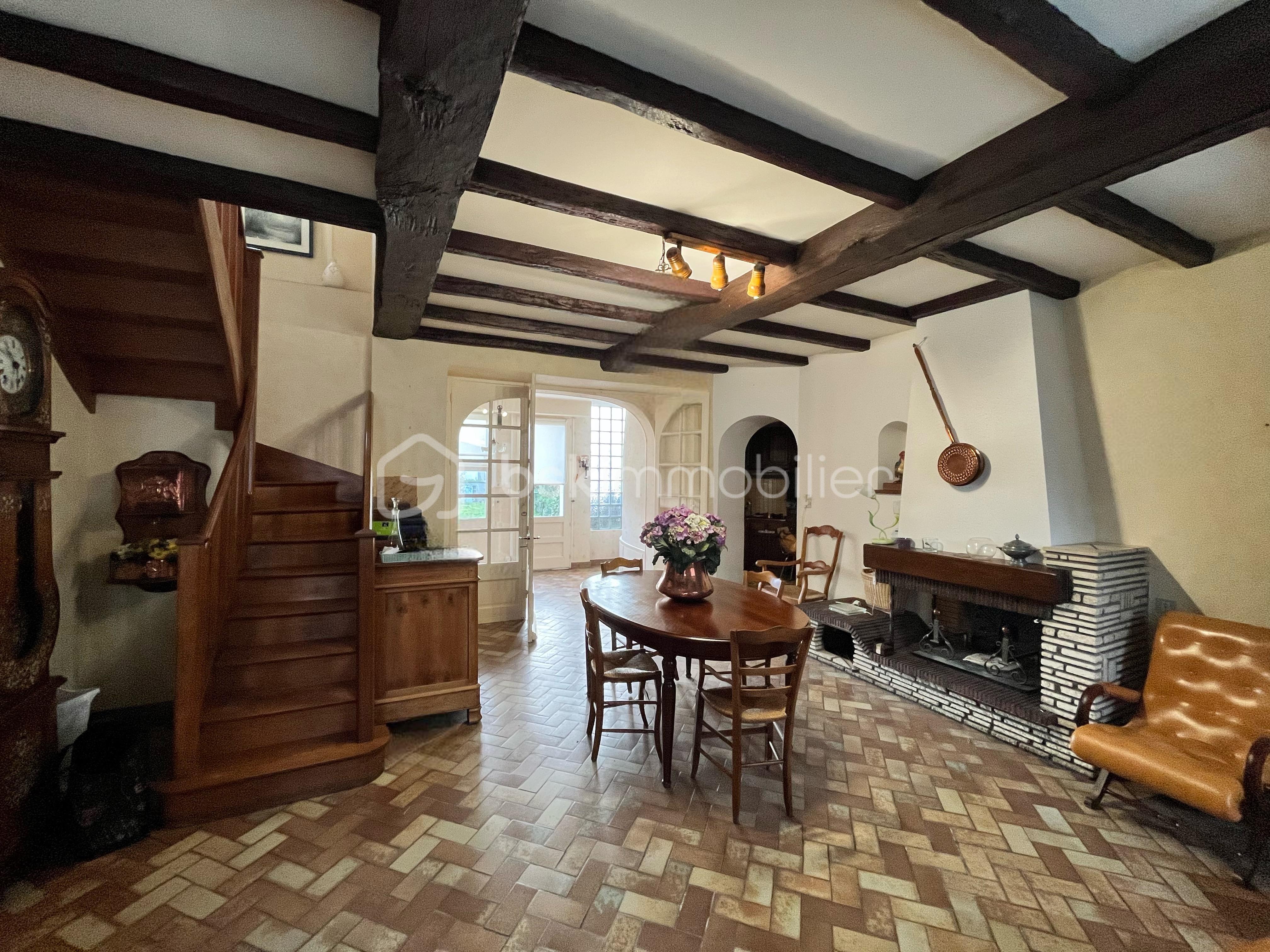 Maison de ville de 150 m² - snapedit_1765279172753.jpg