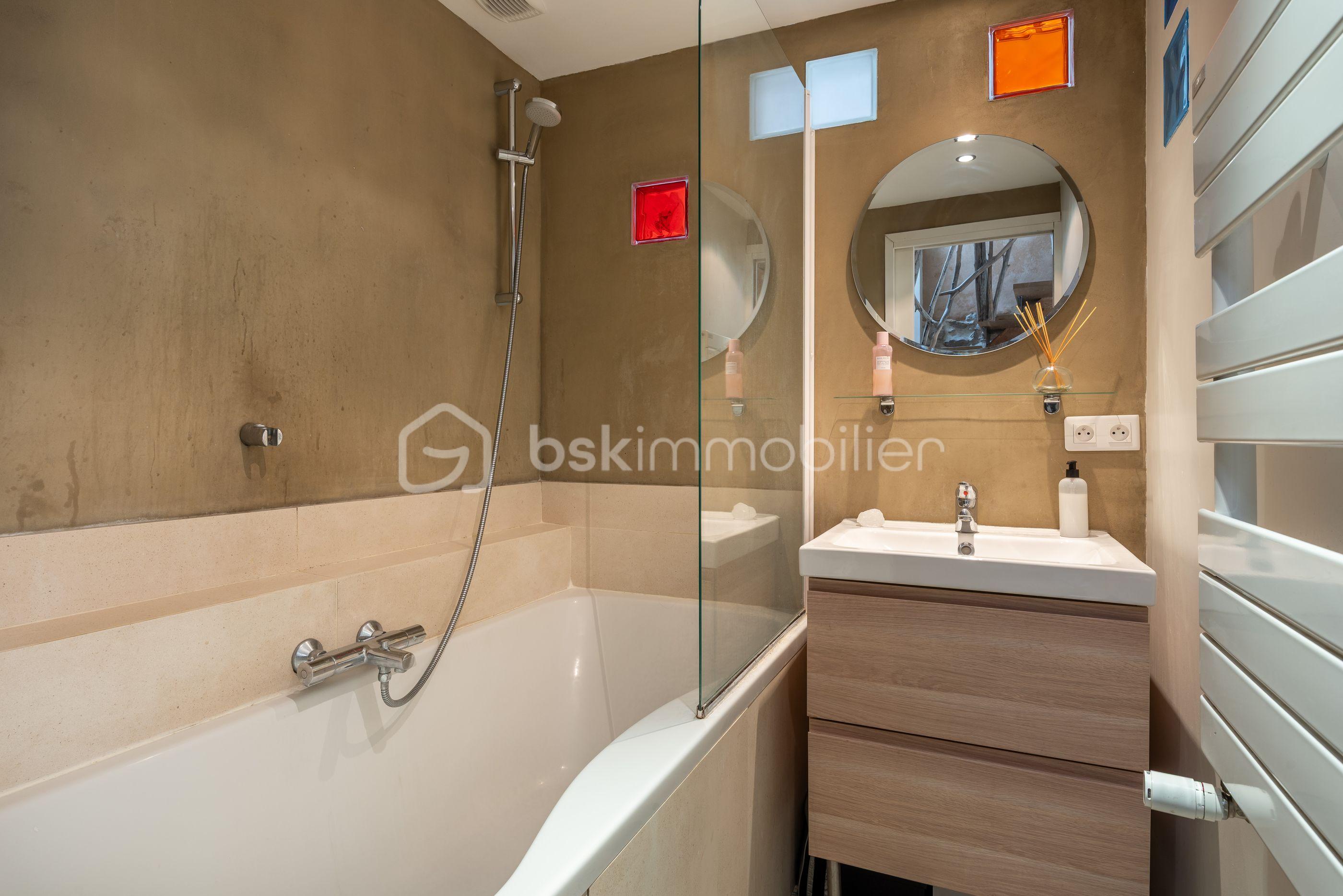 Maison en pierre de 203 m² - Creys-26.jpg
