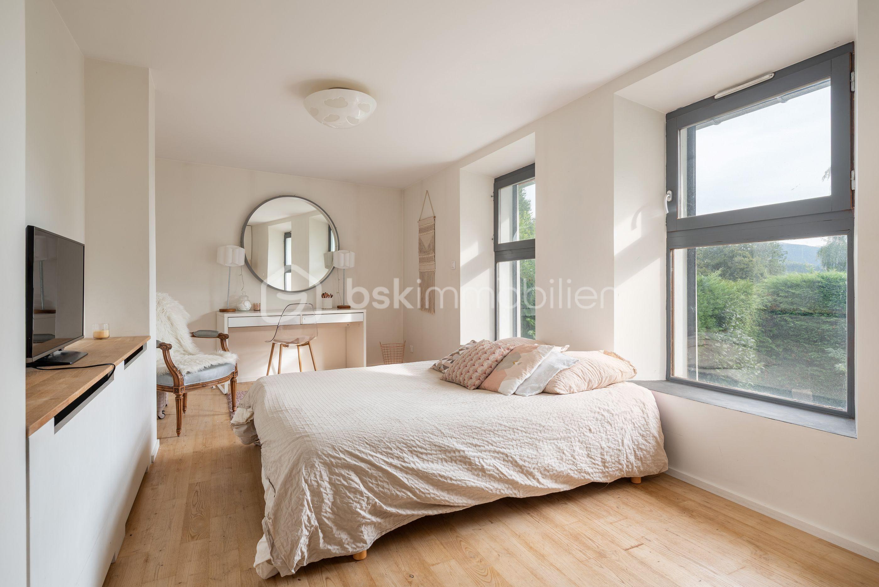 Maison en pierre de 203 m² - Creys-24.jpg