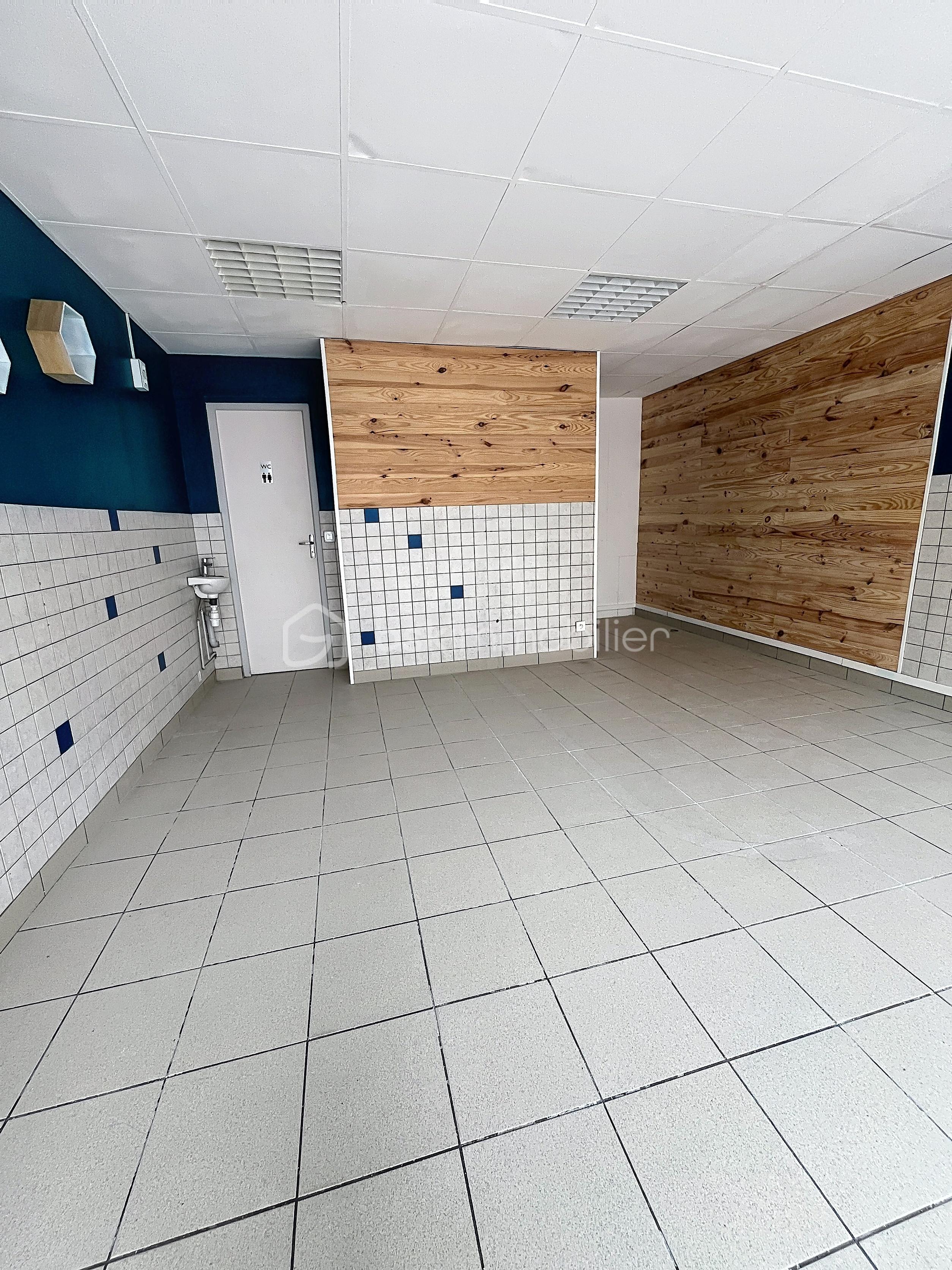 local-commercial_00001.jpg