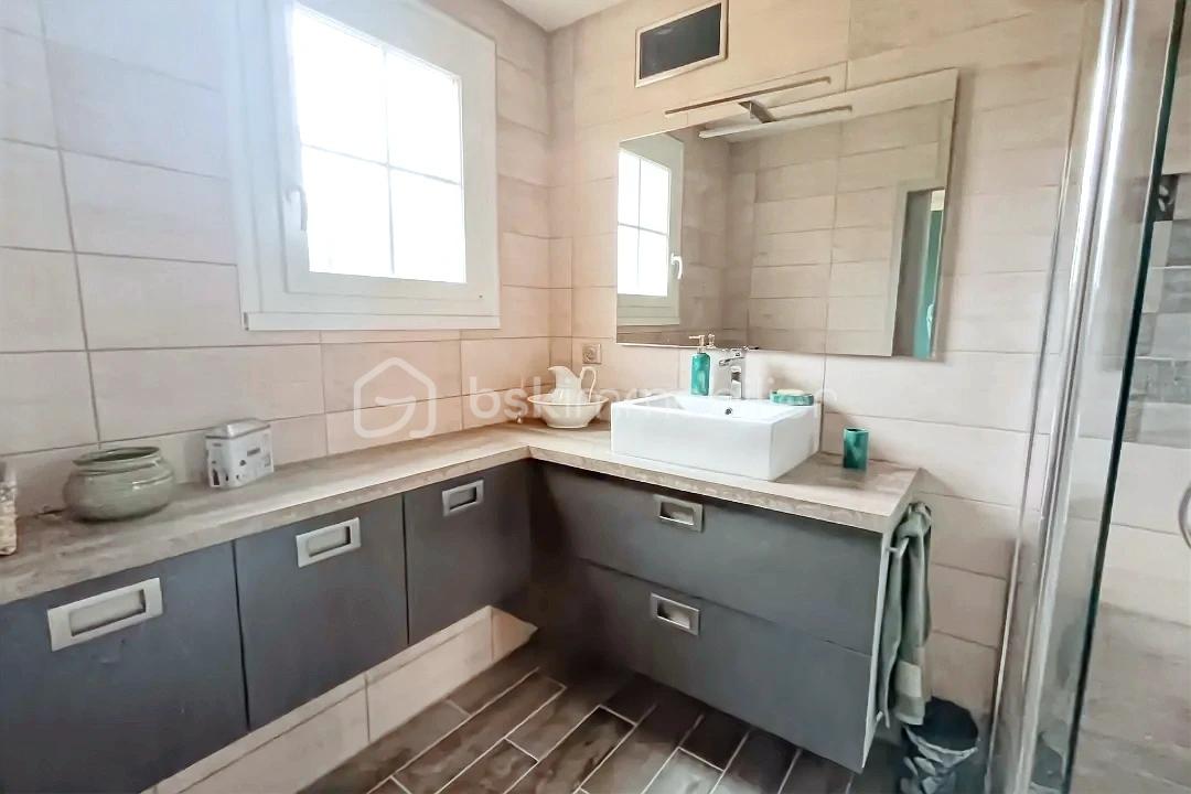 Maison de 180 m² - hoqi-c28d649135a04eba8ebc834125873c2a.jpg