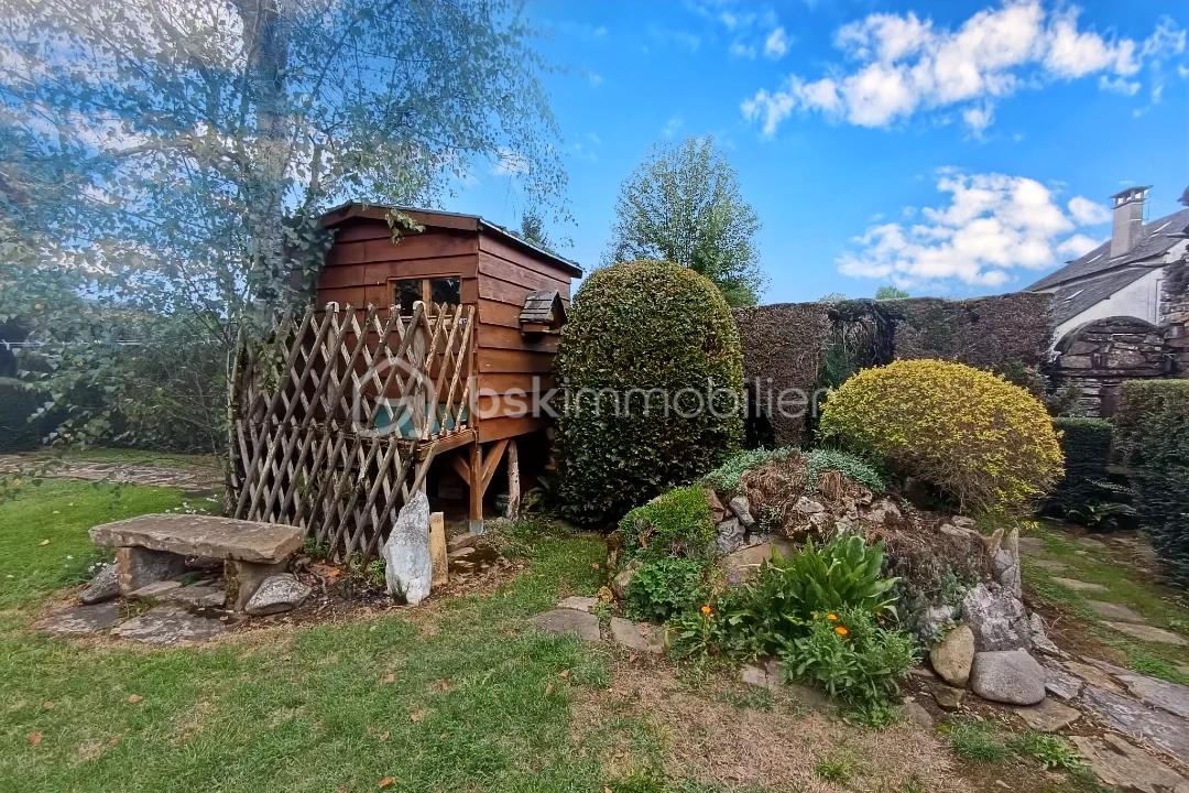 Maison de 180 m² - hoqi-173ab557d8d245f3b5a619d0fa59d3db.jpg