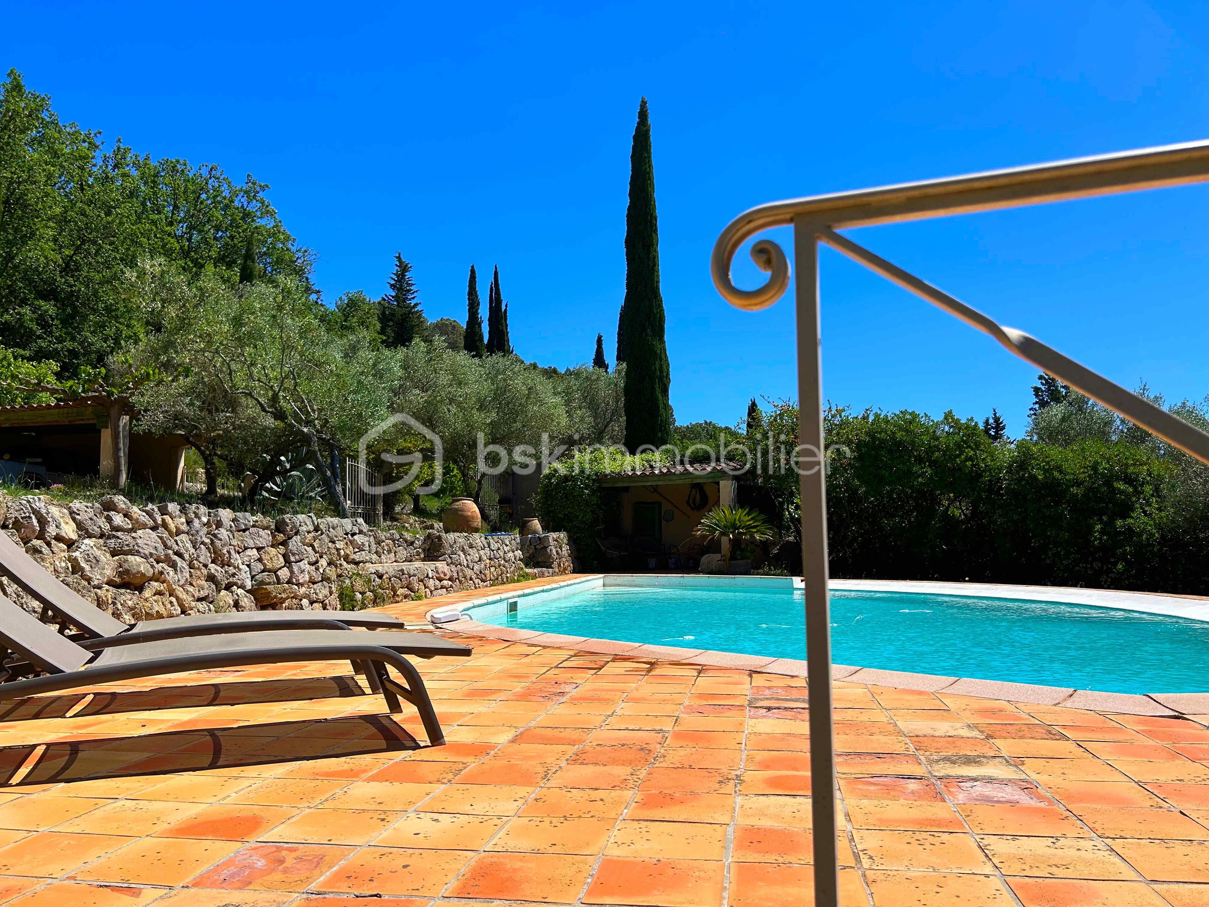 piscine-et-terrasse-lorgues.jpg