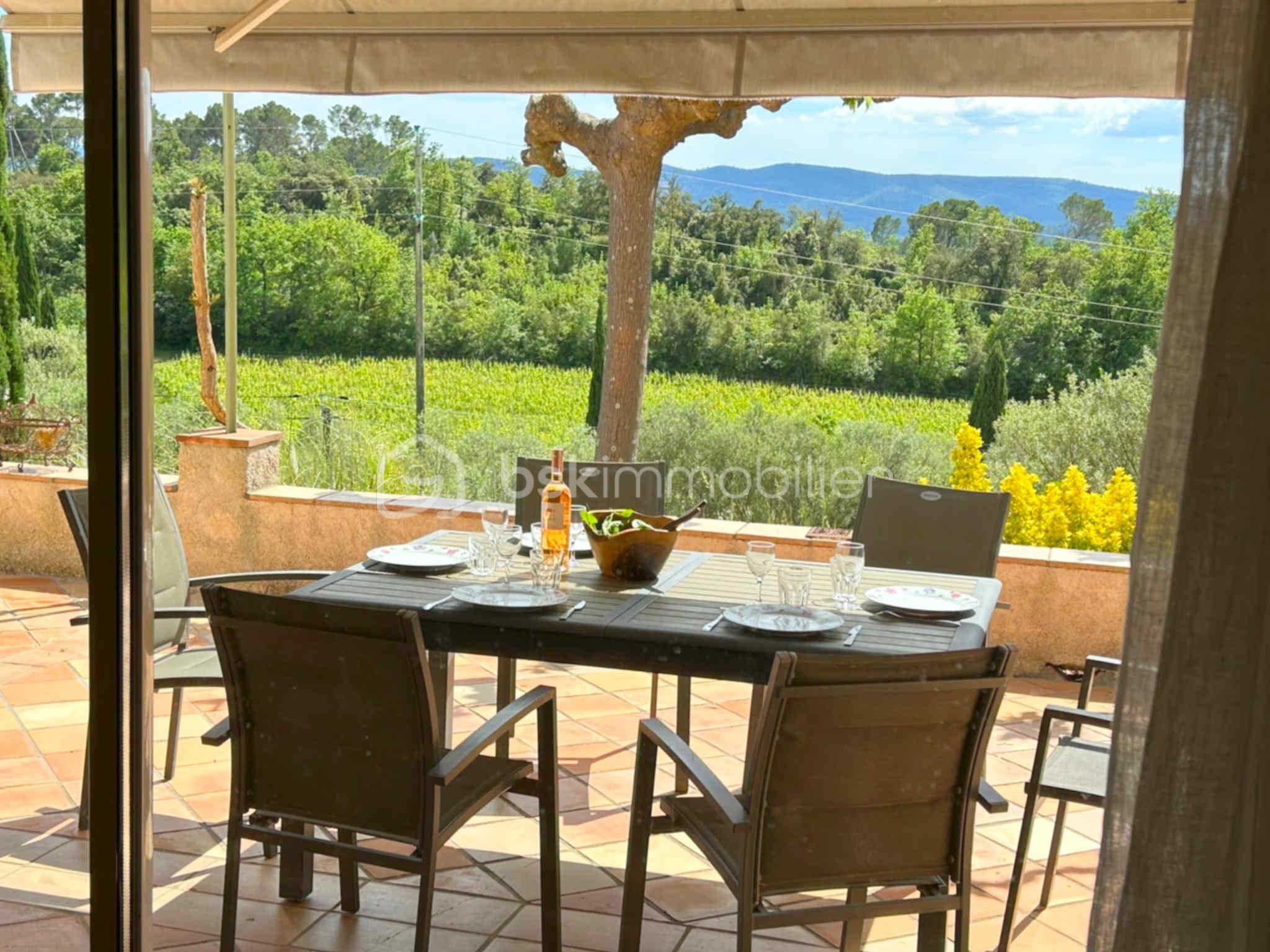 terrasse-couverte-exterieur-maison-lorgues.jpg