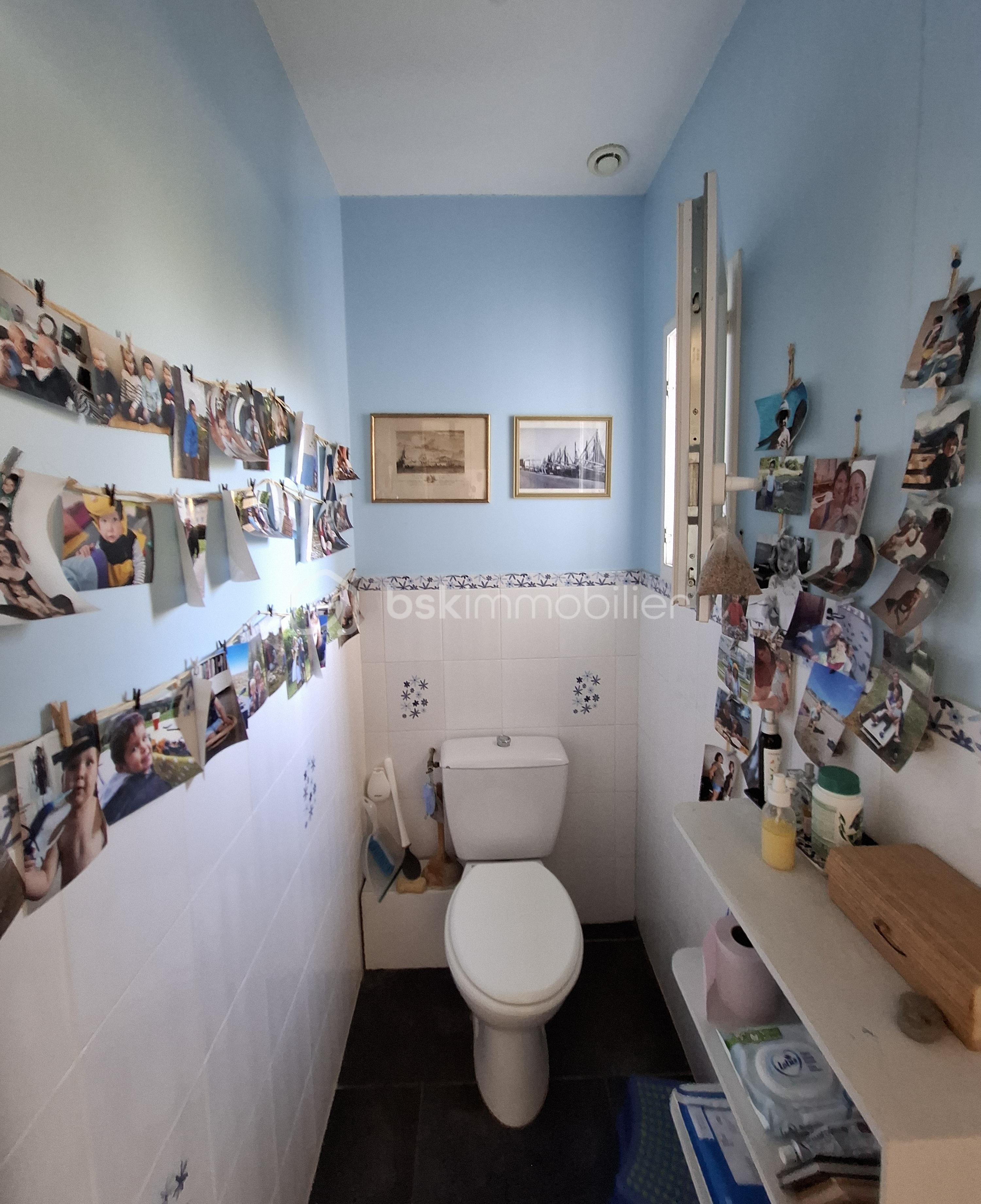 WC.jpg