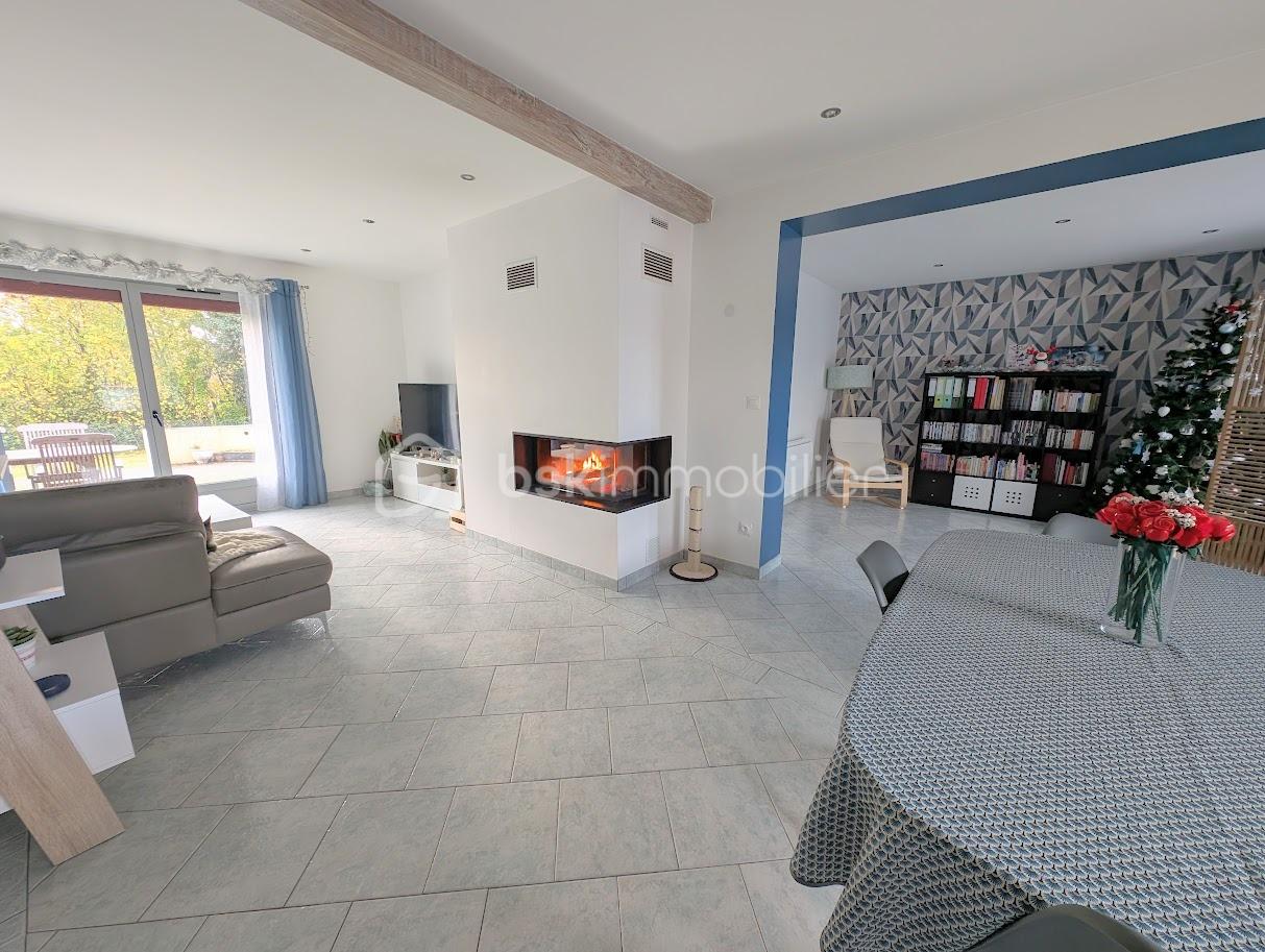 Maison de 160 m² - fbefb979-4568-4199-9946-b97979c1abe9.jpg