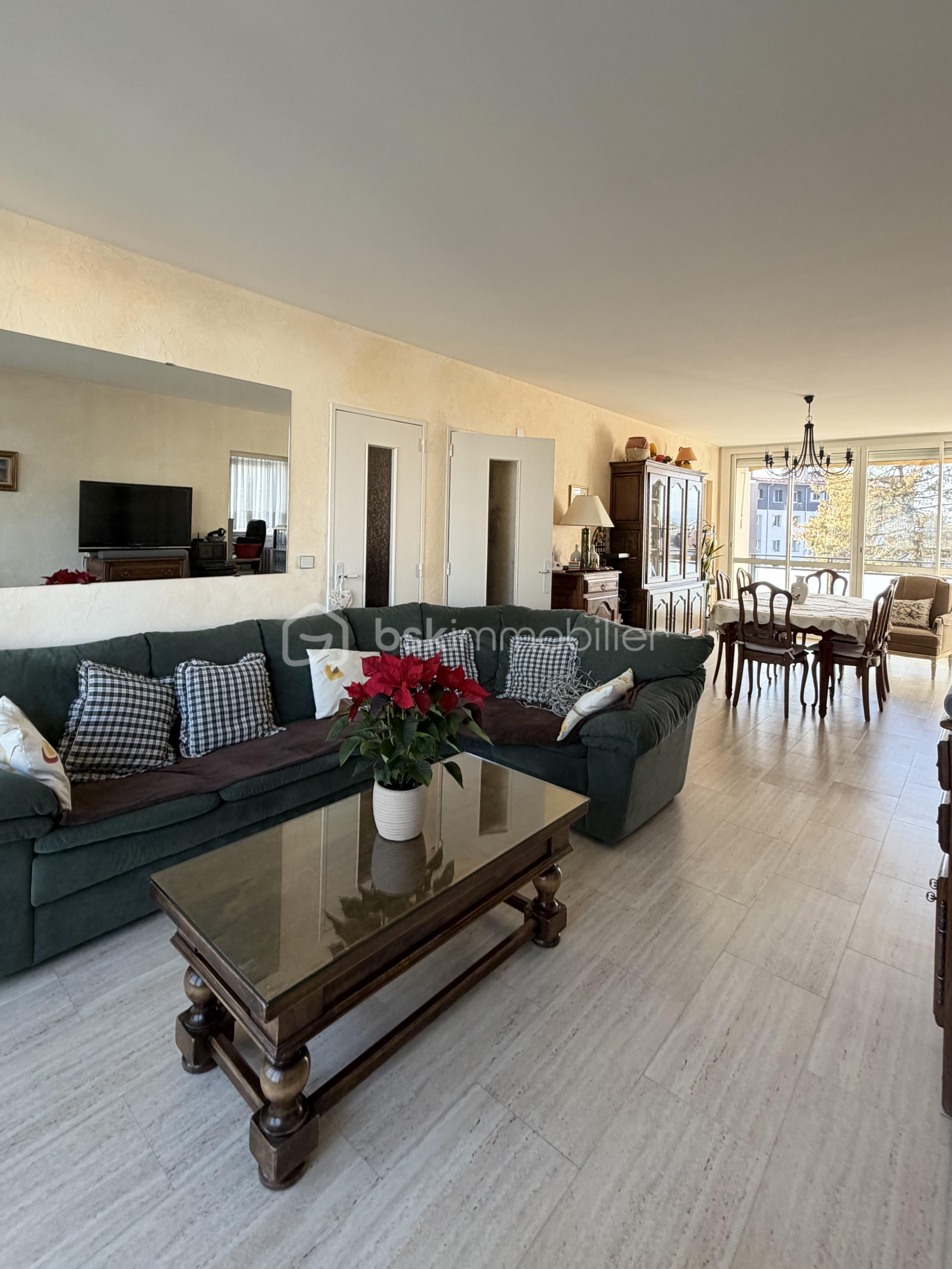 Appartement de 94,55 m² - Vue d’ensemble salon.jpeg