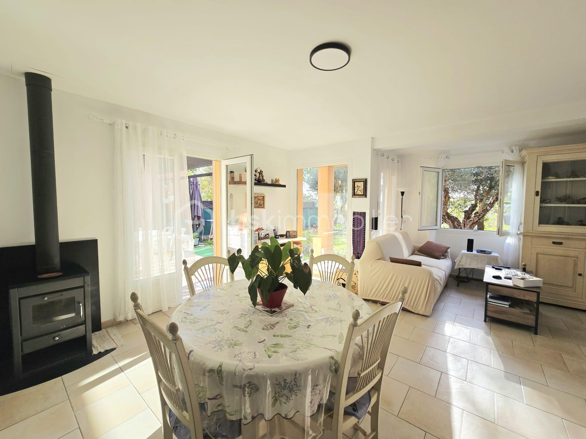 Maison jumelee de 92,39 m² - PHOTO-2025-11-13-18-30-59_1.jpg