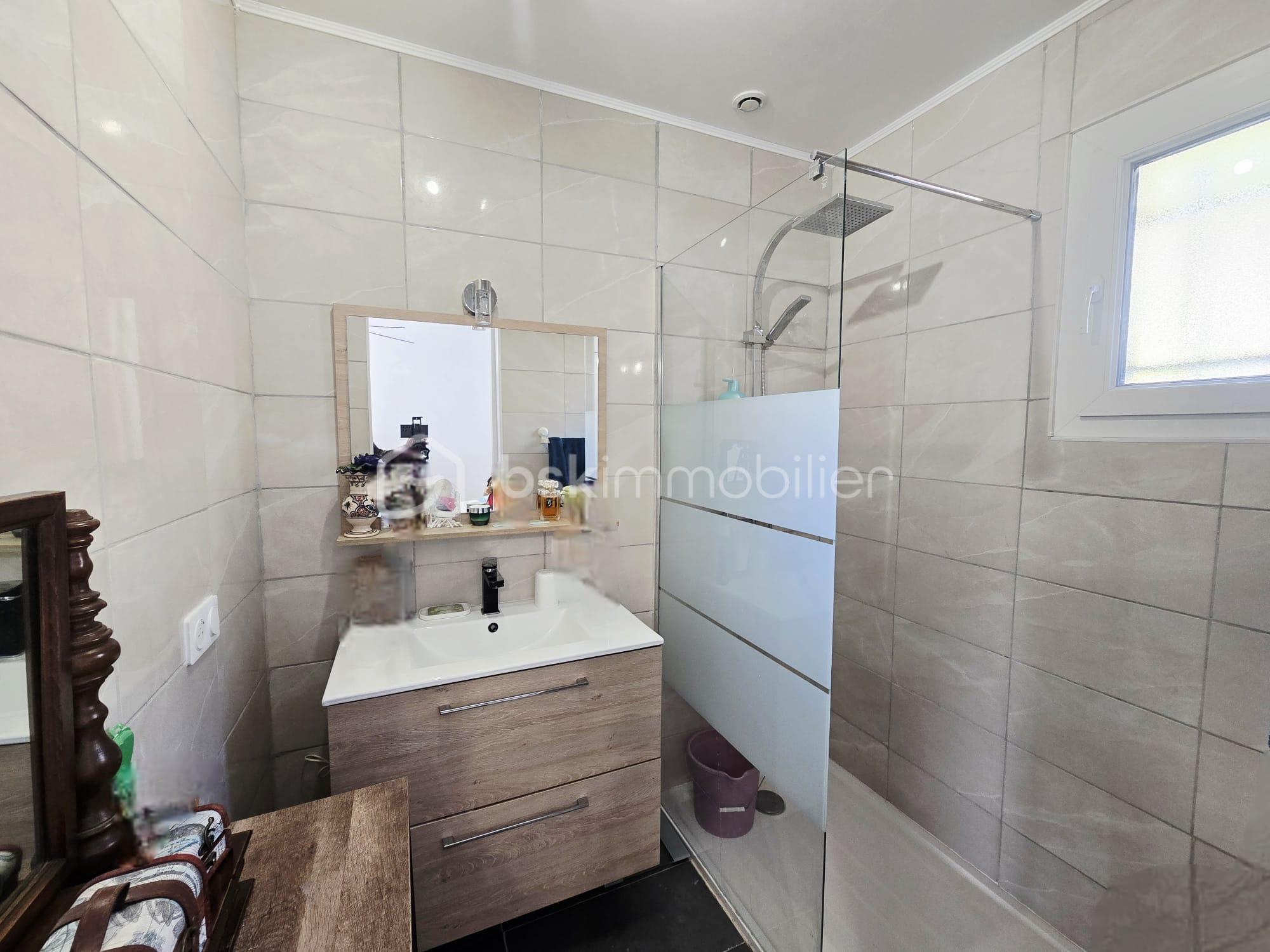 Maison jumelee de 92,39 m² - PHOTO-2025-11-13-18-31-00_6.jpg