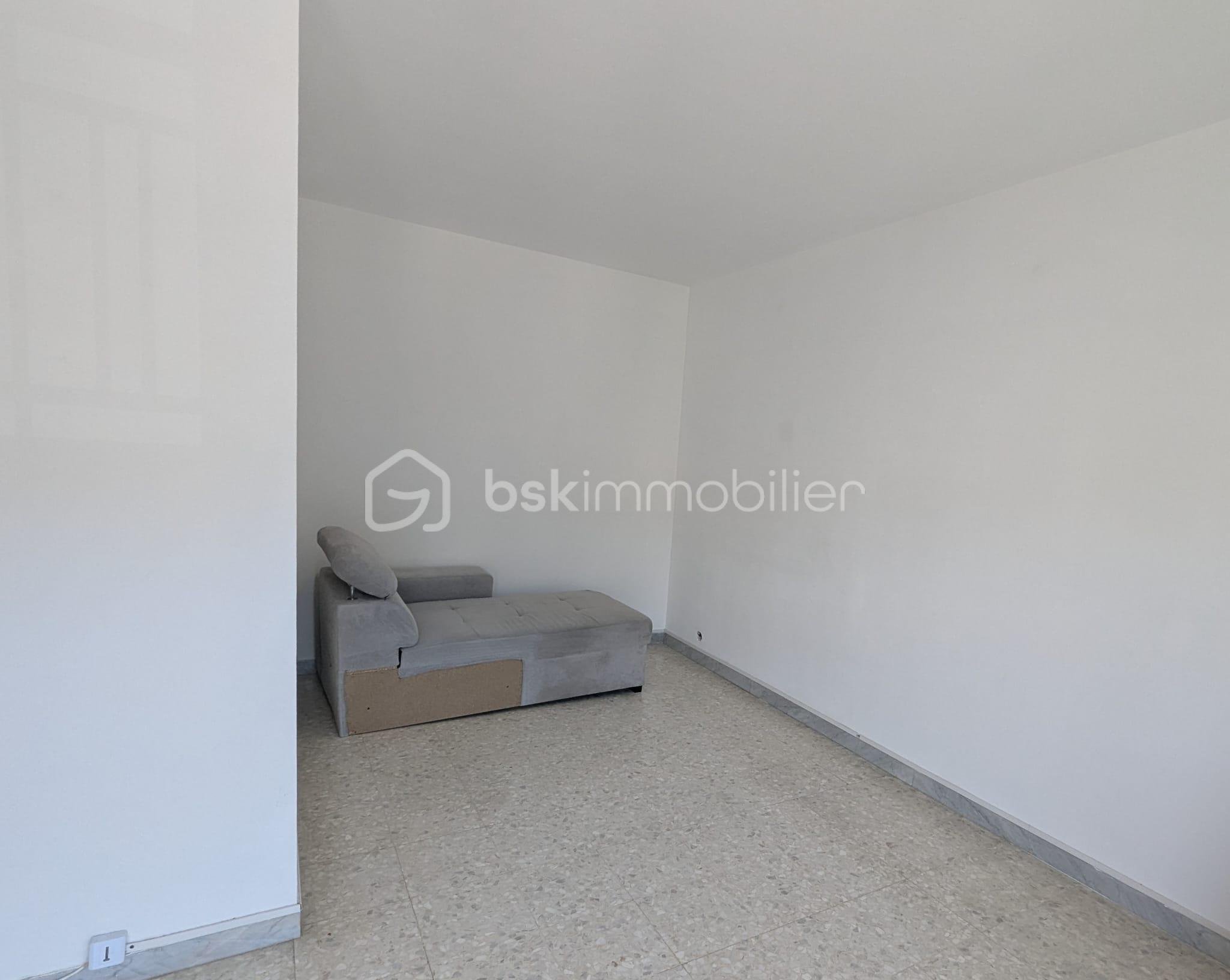 Appartement de 28,52 m² - IMG-20250801-WA0005.jpg
