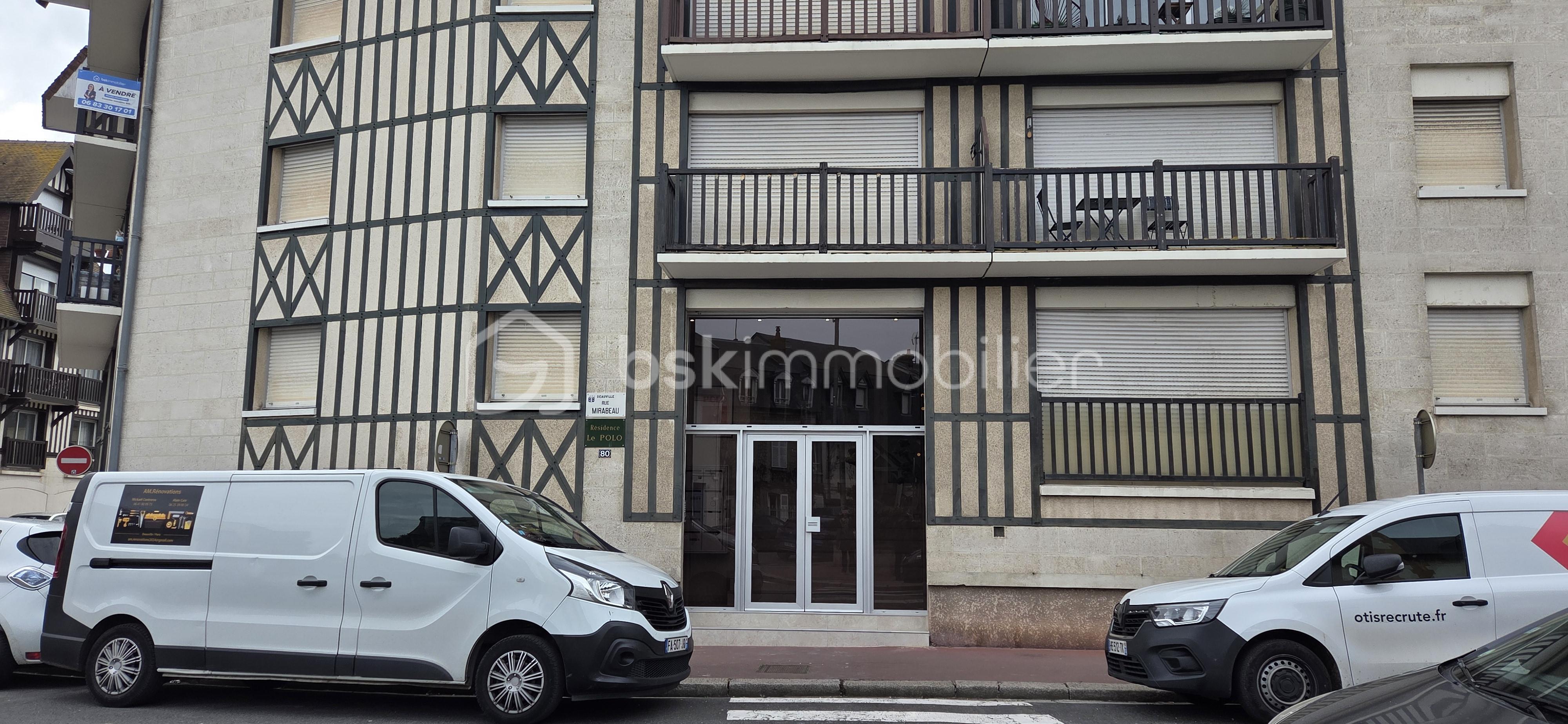 entrée residence.jpg
