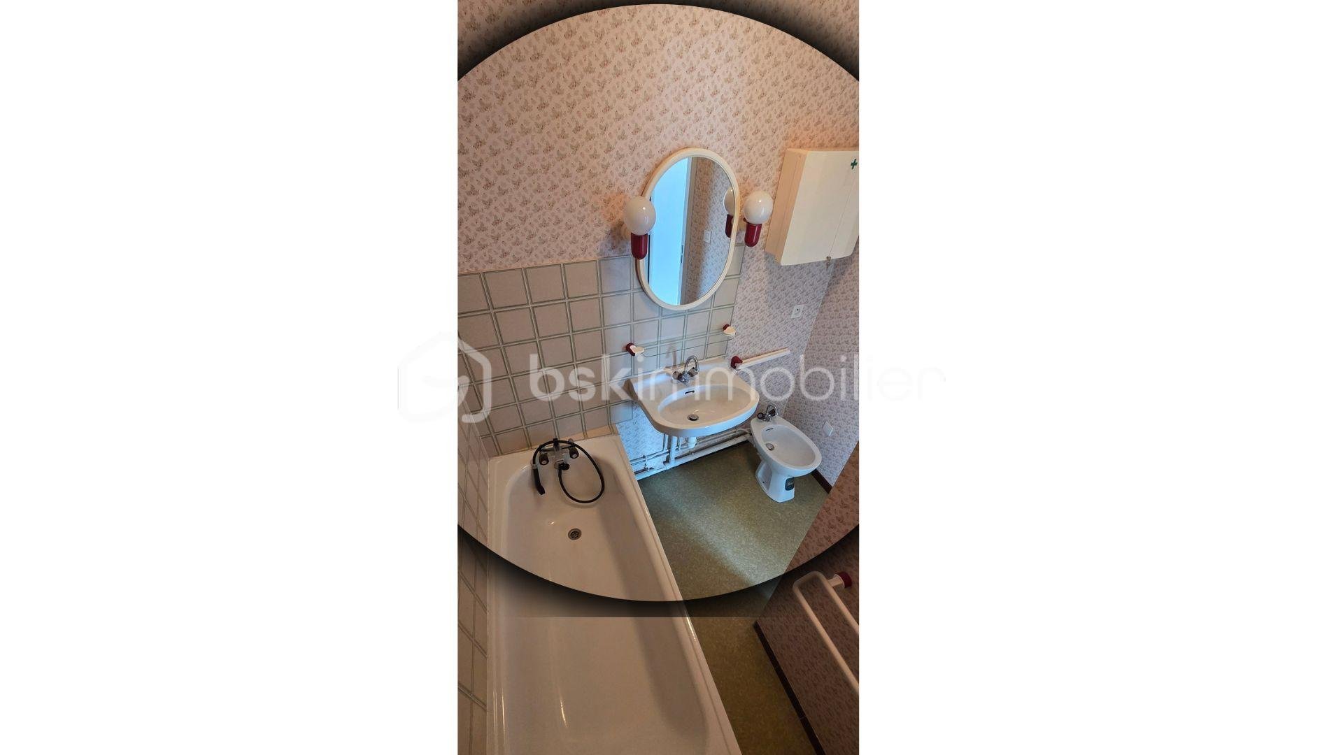 EXCLUSIVITÉ – 2 pièces avec balcon et cave à rafraîchir à Deauville – Fort potentiel !.jpg