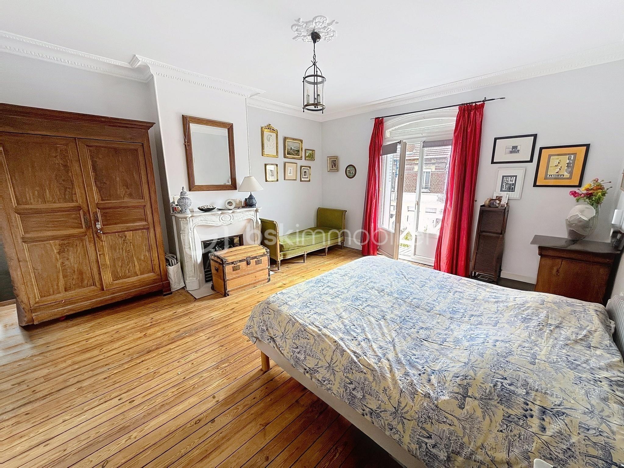 Maison de maitre de 240 m² - rainon_00105.jpg