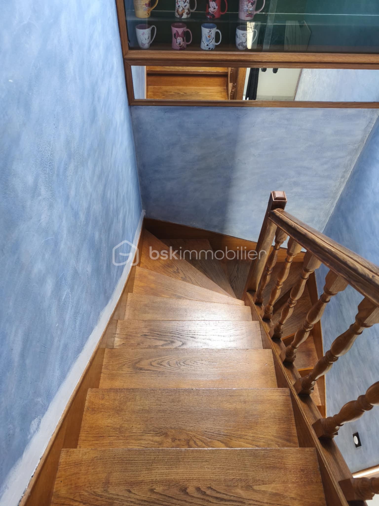 Maison traditionnelle de 137 m² - 1df34ce8-b780-40e1-a0eb-adffe005e56e.jpg