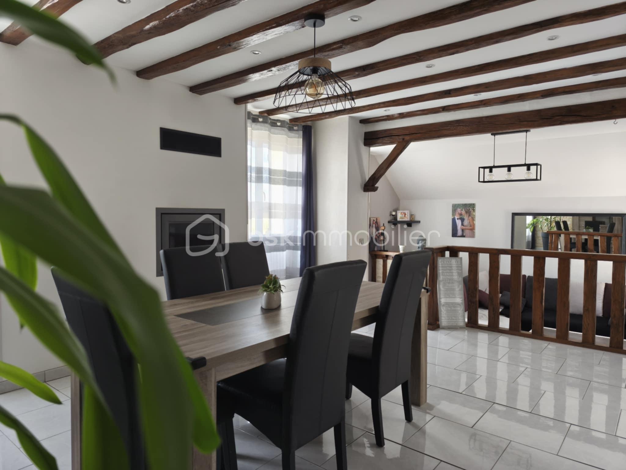 Maison traditionnelle de 137 m² - b68c758e-dc82-467a-acac-f7715956f799.jpg