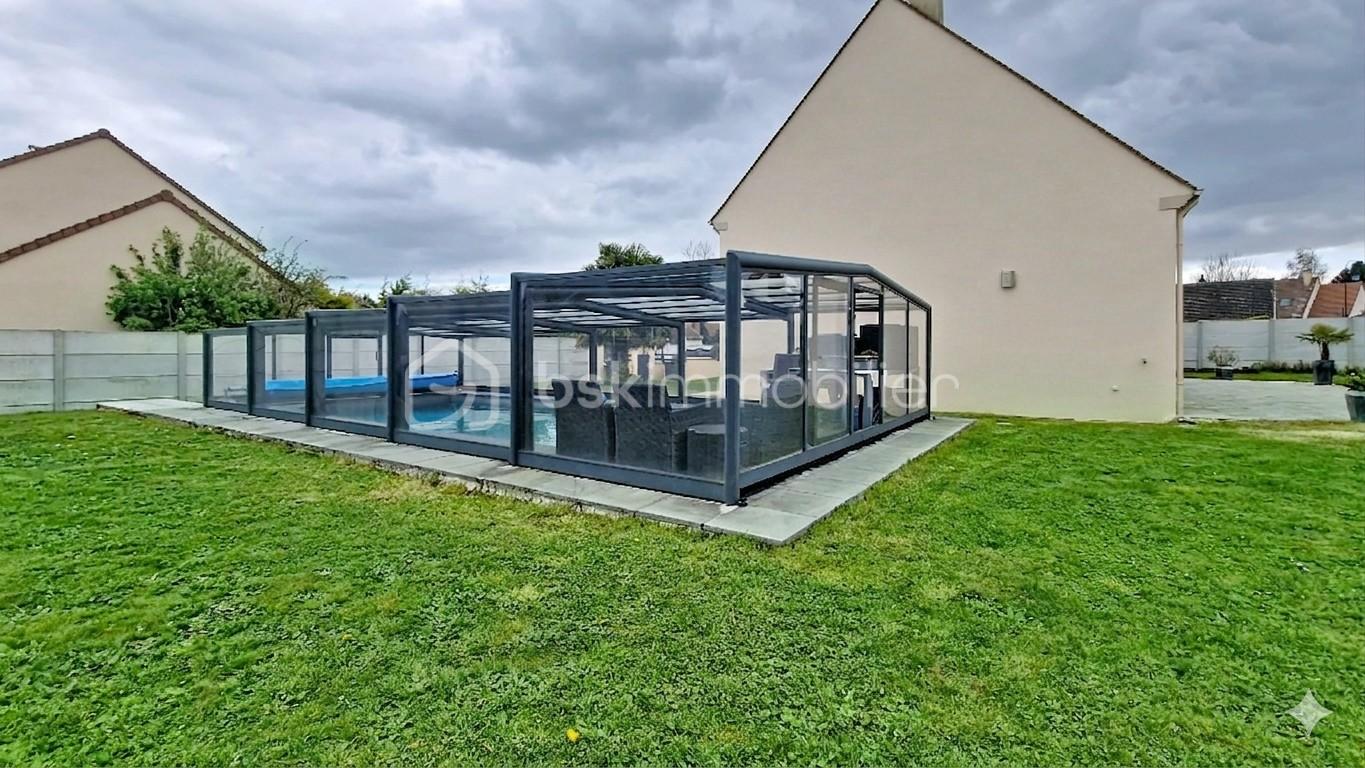 piscine et pignon voisin gemini.jpg