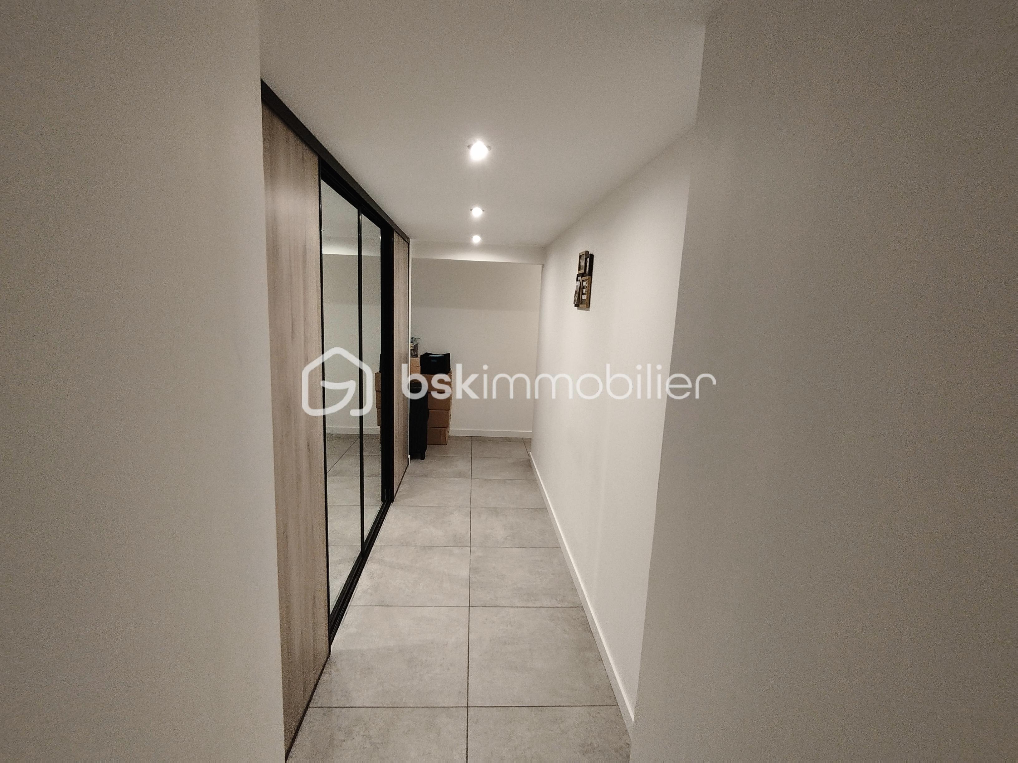 Maison ancienne de 105 m² - RM4SvjWTsiBvy3qlak4vY3g1jNTjE4MStAddGTqj-branded.jpg