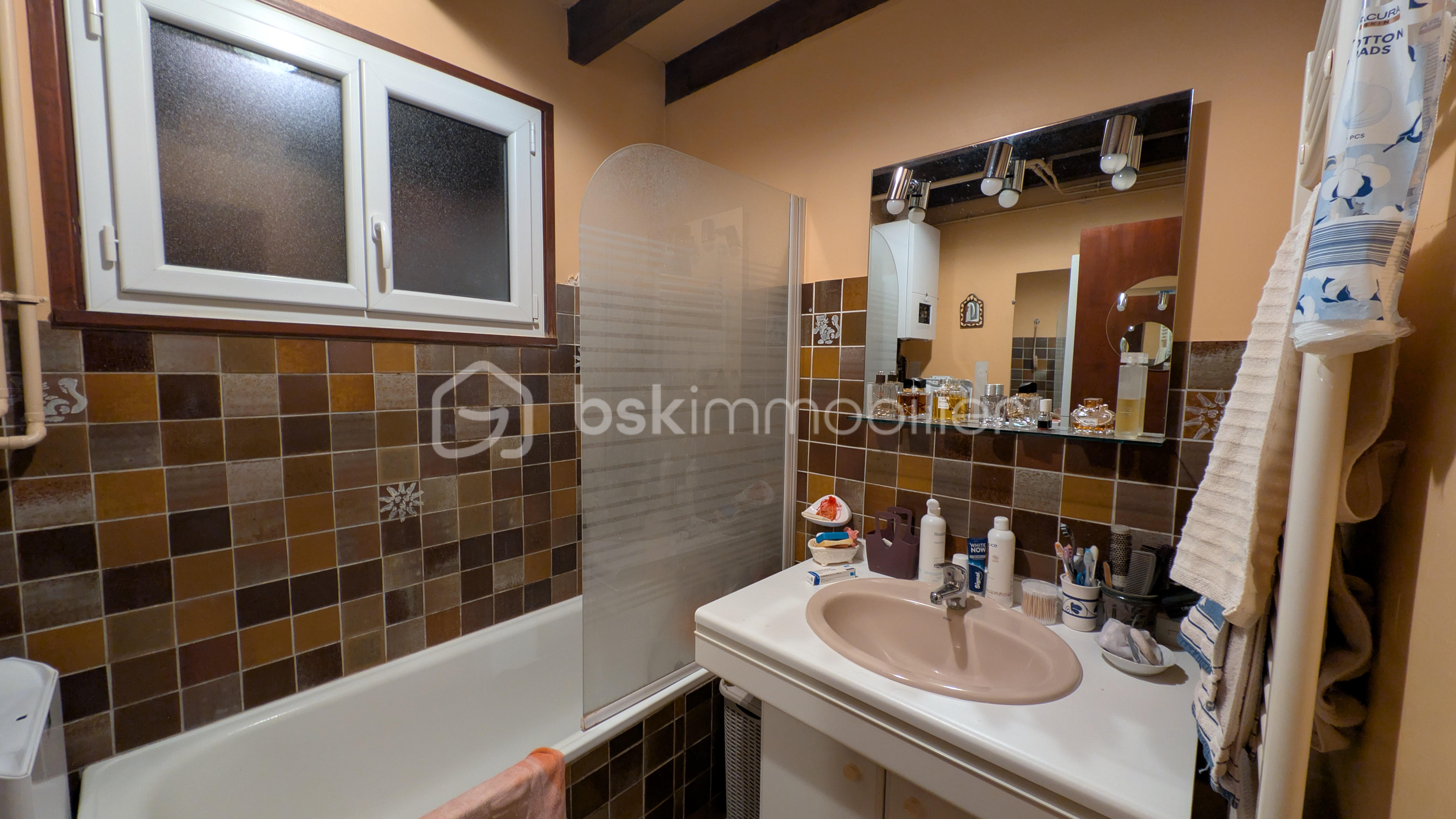 Maison ancienne de 95 m² - PXL_20251128_151705751.jpg