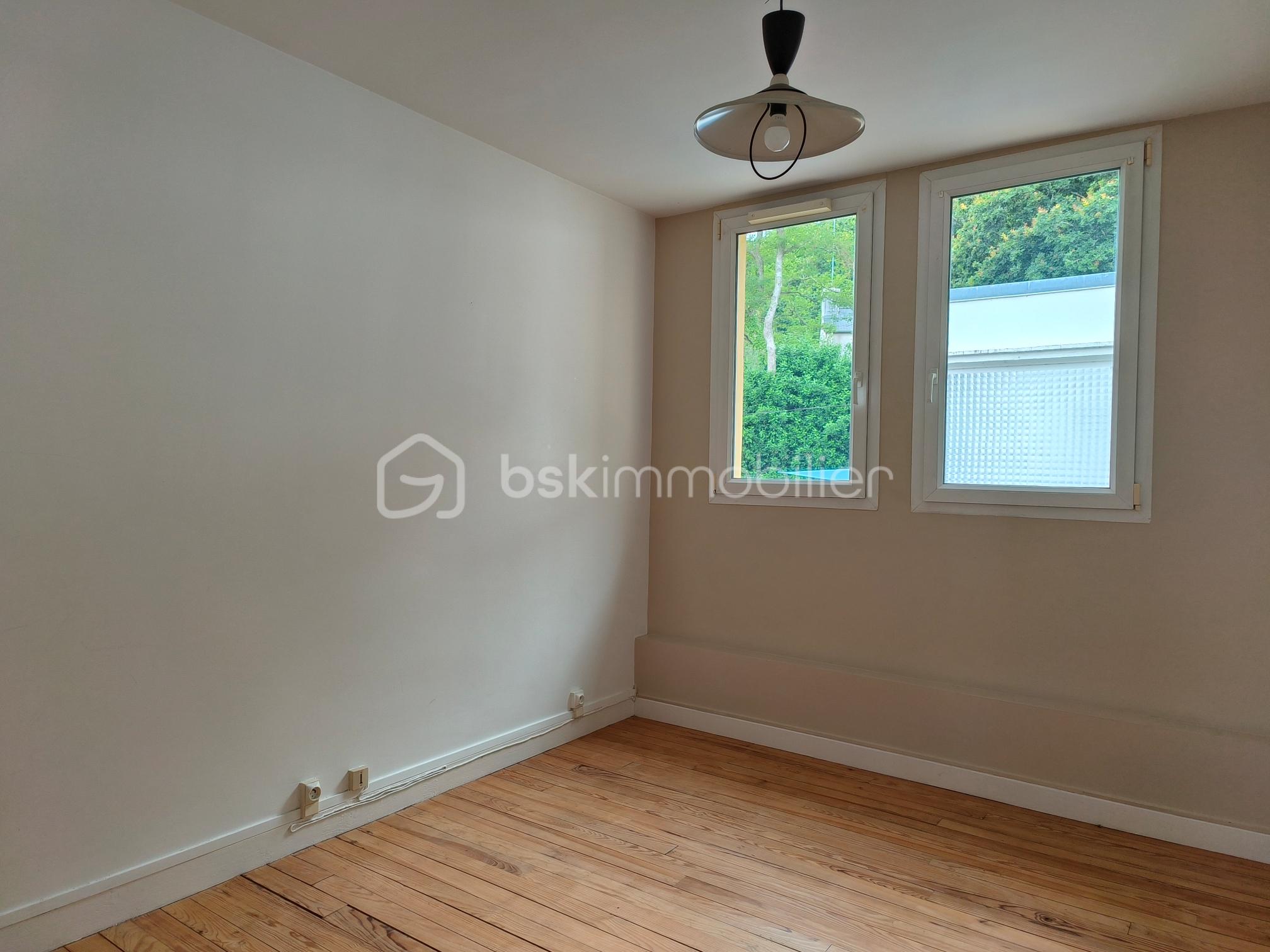 11 - CHAMBRE BEIGE.jpg