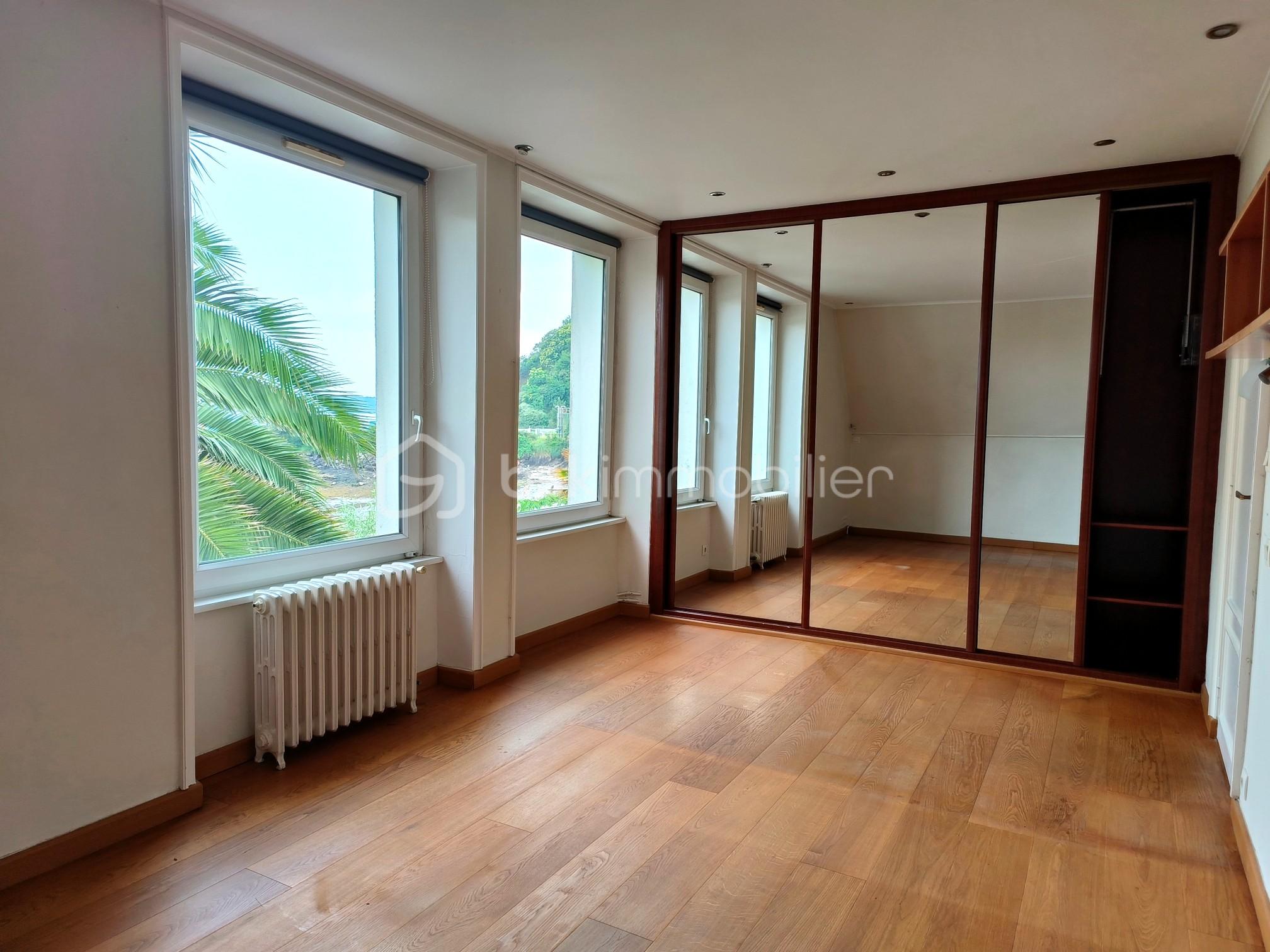 5 - CHAMBRE PLACARD 1.jpg