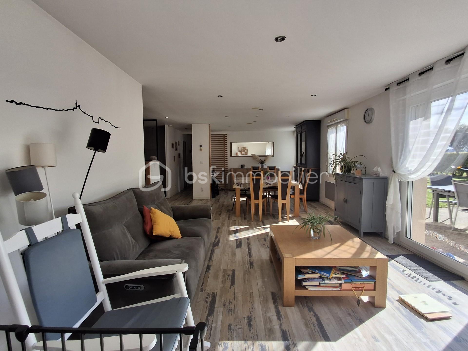 Maison de 100 m² - Pièce de vie depuis poele paysage.jpg