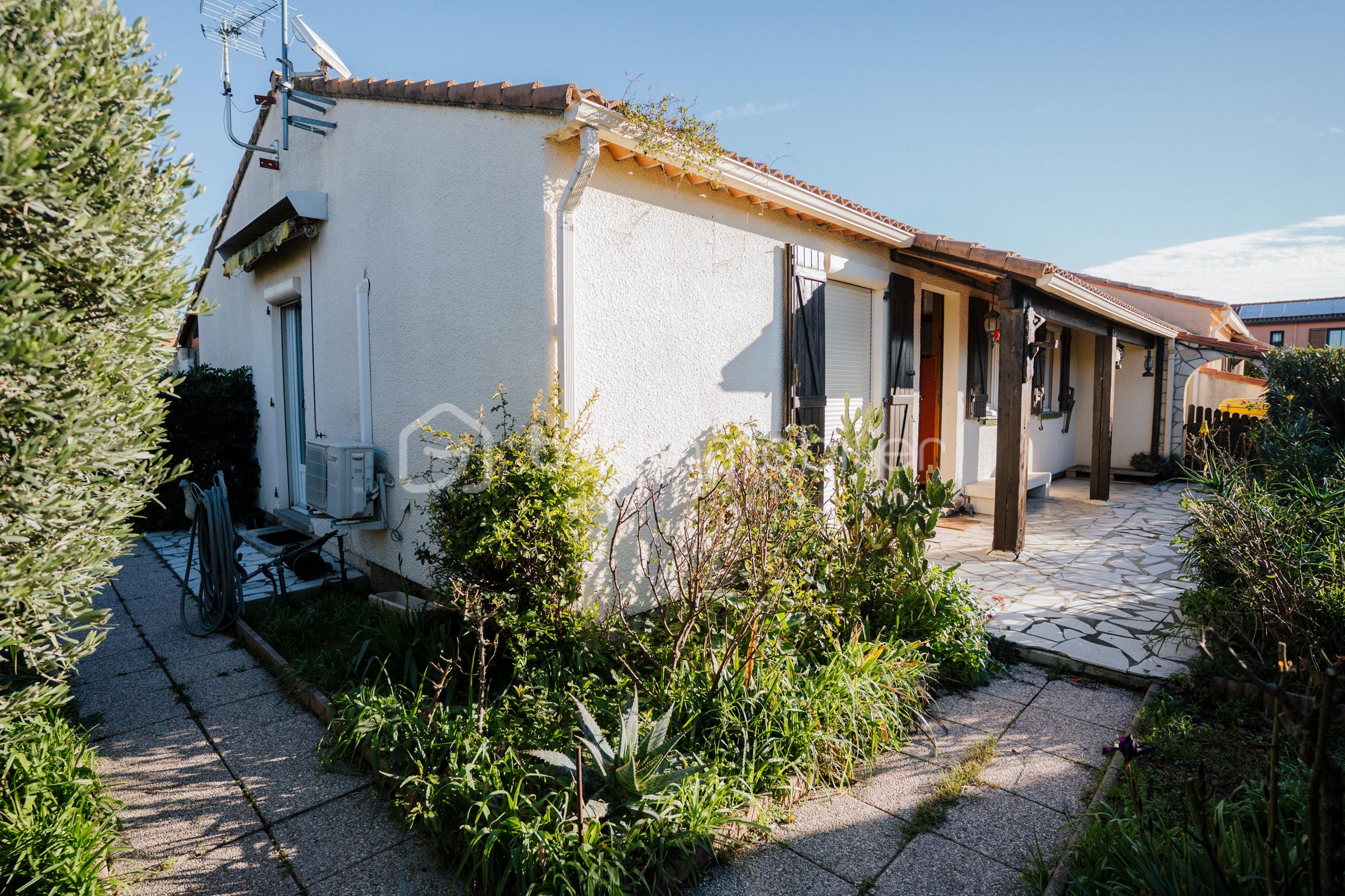Maison traditionnelle de 97 m² - MAISON BAGES AVEC PISCINE-11.jpg
