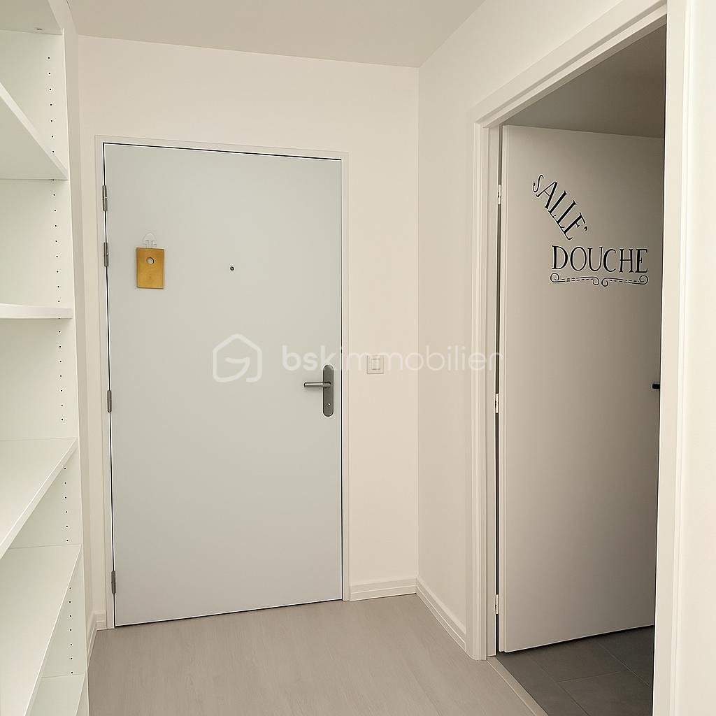 Appartement de 28 m² - ChatGPT Image 23 oct. 2025, 00_44_24.png