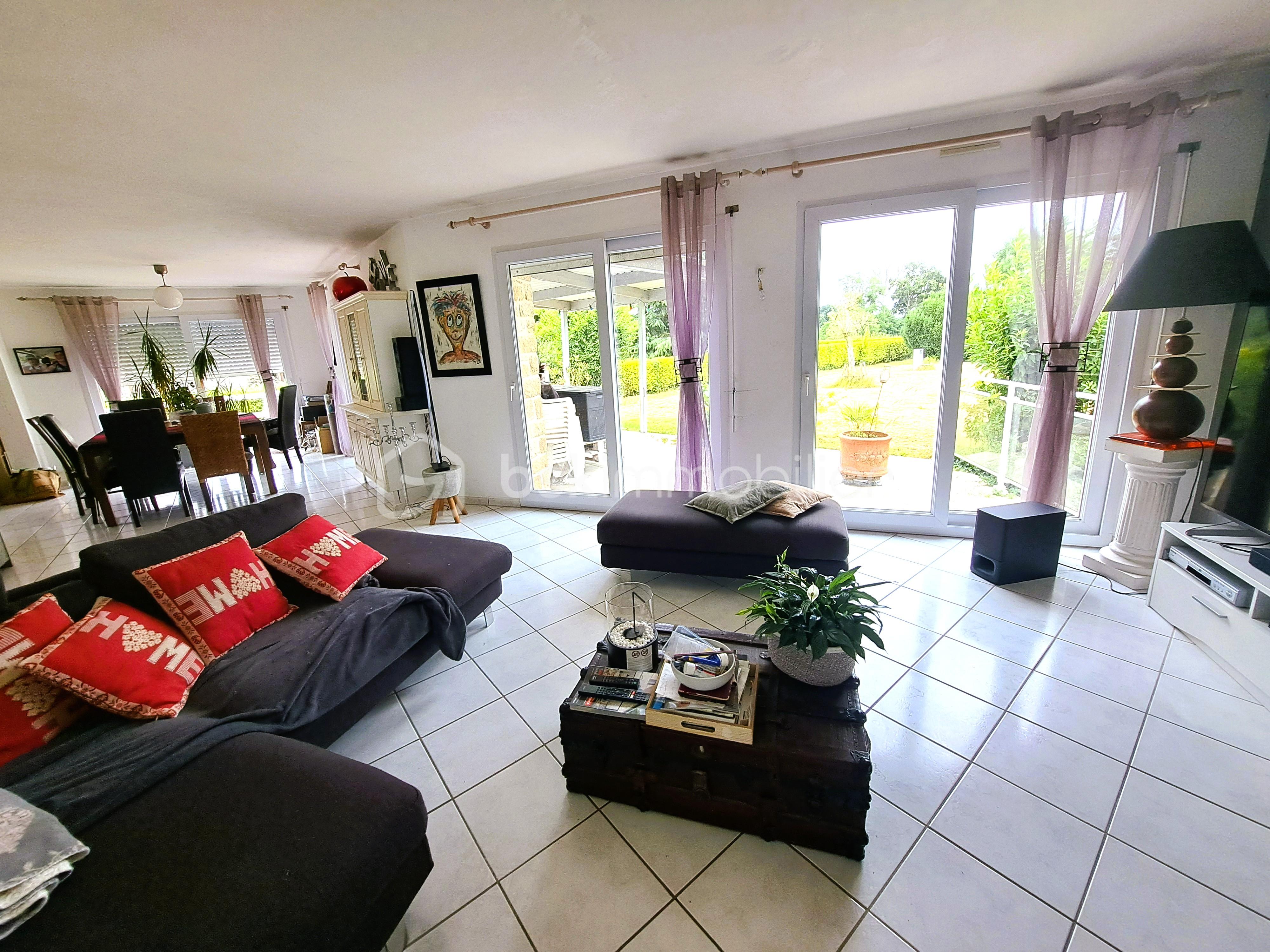 Maison de 133 m² - salon-séjour.jpg