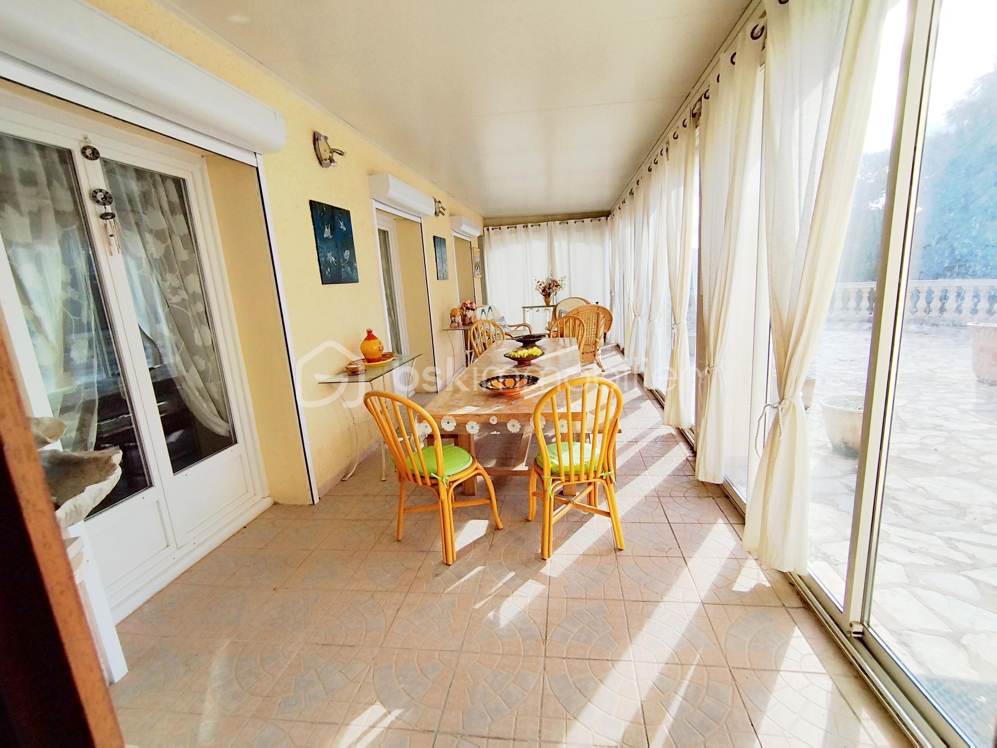 Maison de 255 m² - 1764256041601.jpg