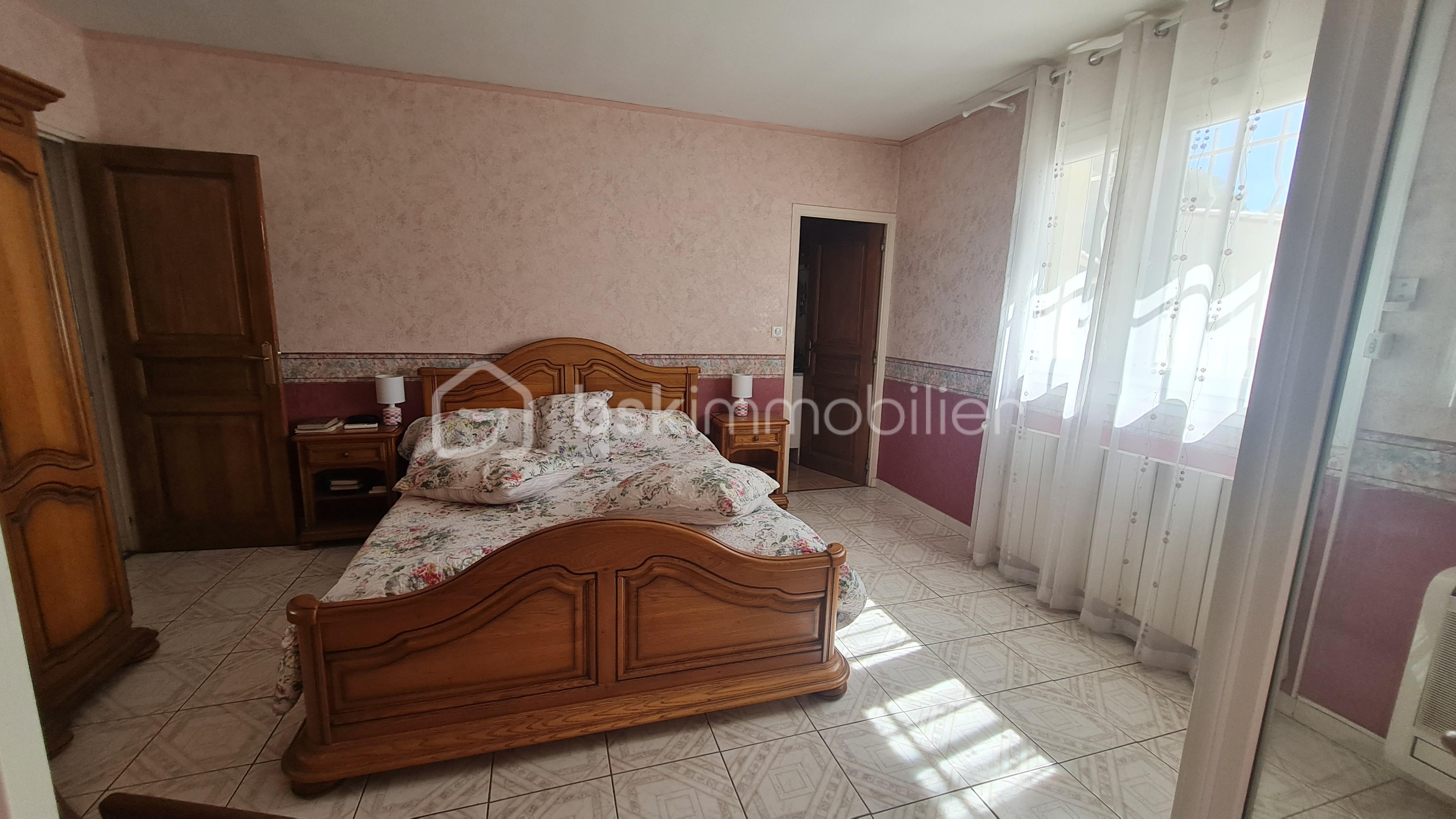 Maison de 255 m² - 20240509_110940.jpg