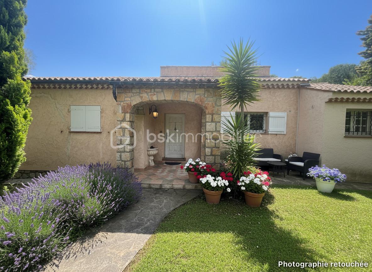 Villa de 216 m² - ed360c90-0fe1-459c-b1f1-ee4d02af90c7.jpeg