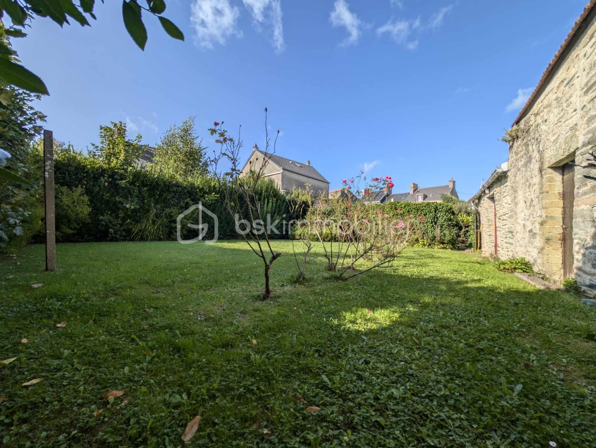 Maison de 208 m² - 456449465_1595353721030142_5571263553755549607_n.jpg