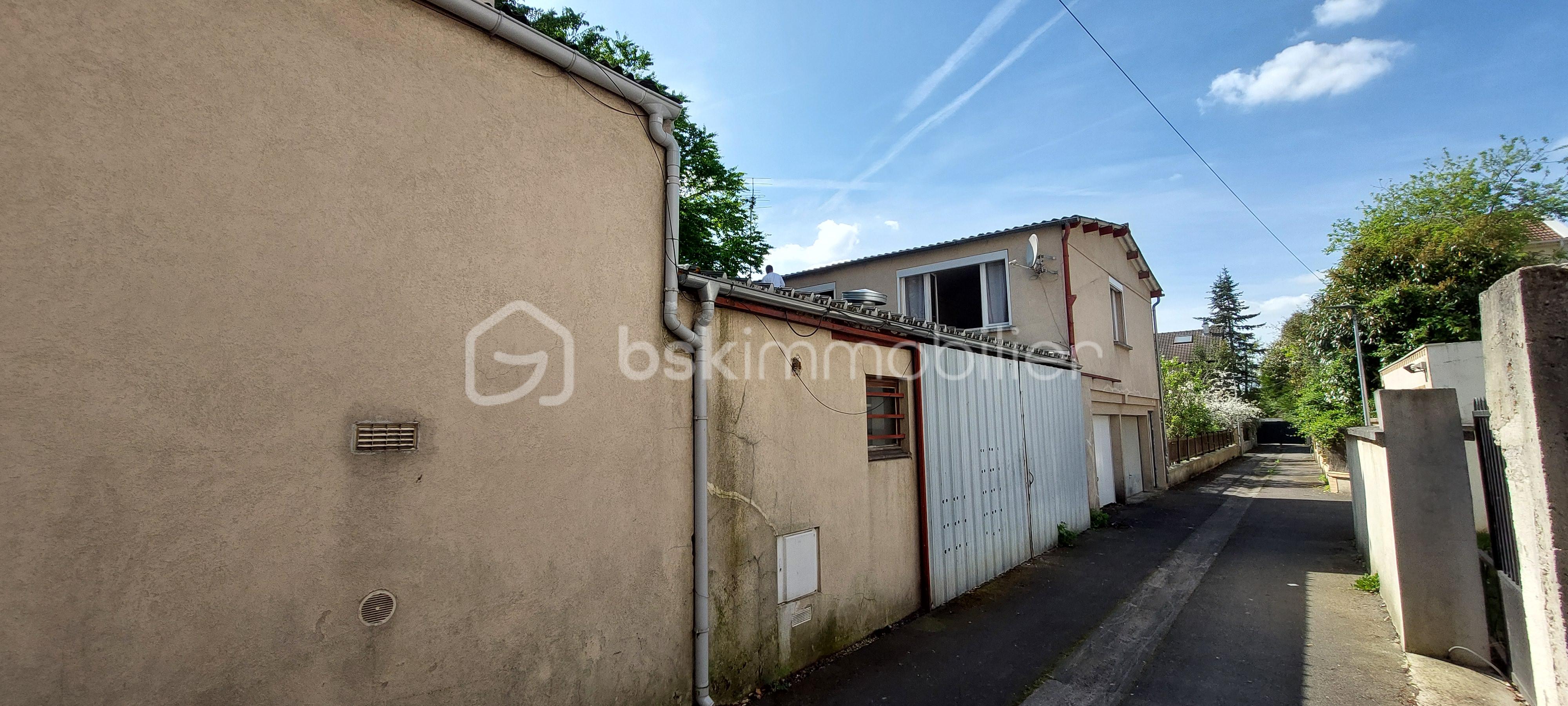 Immeuble commercial de 176 m² - 20240412_153801.jpg