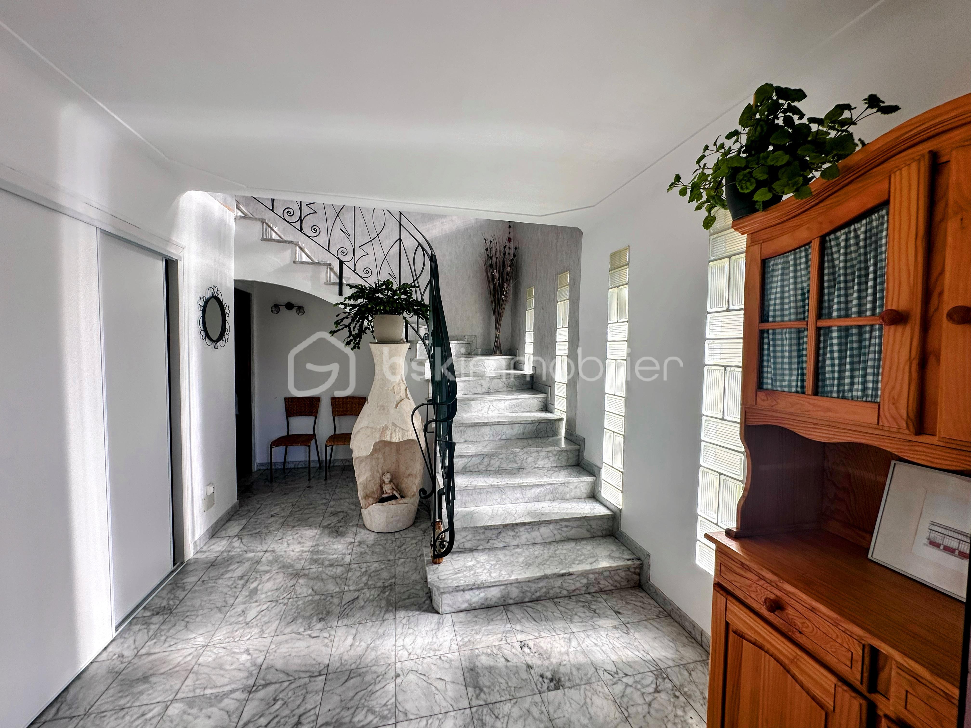 Maison de 199,28 m² - F693B091-3D9A-40B6-8DF3-57A6475F27E2.JPG