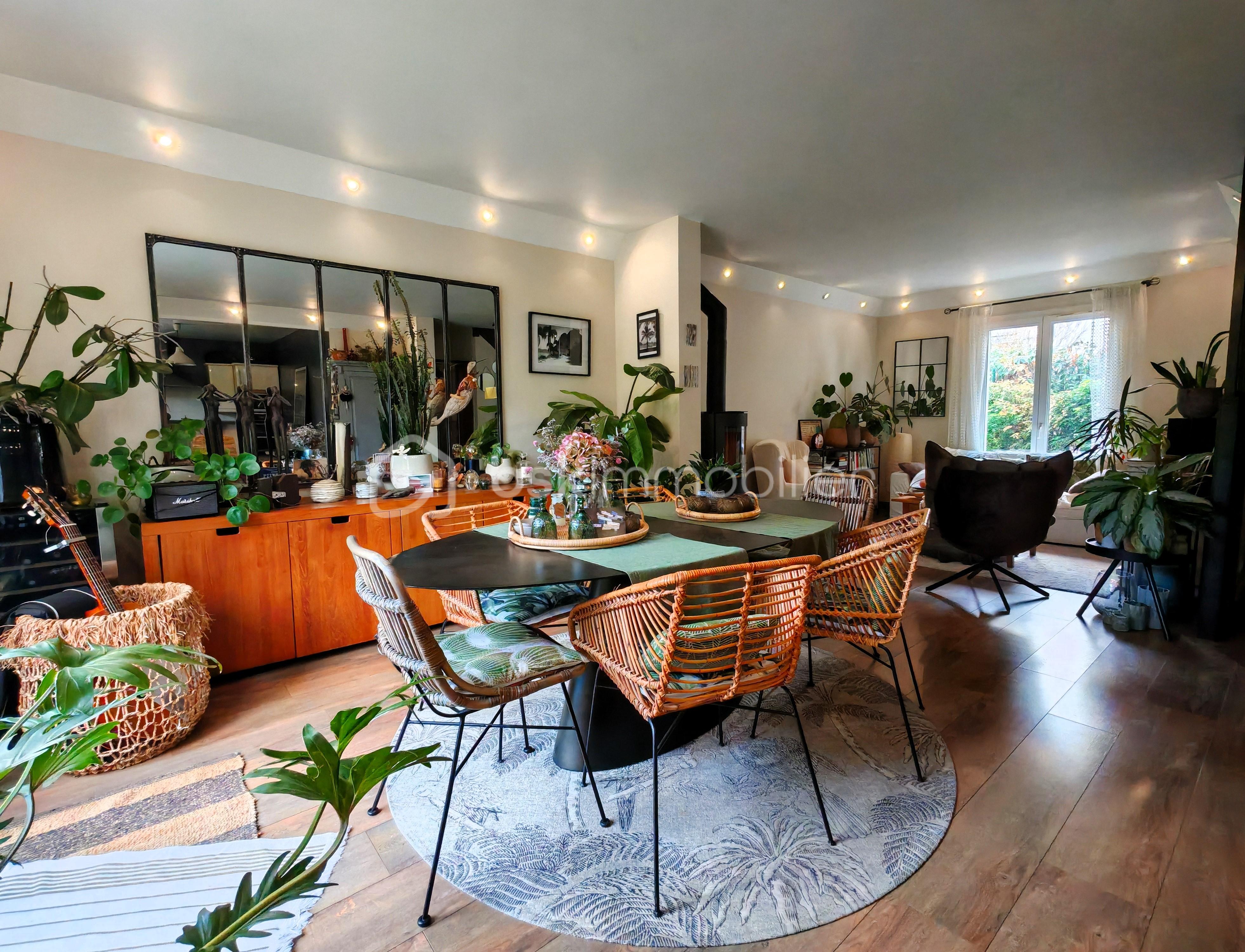 Maison de 100 m² - SALON .jpg