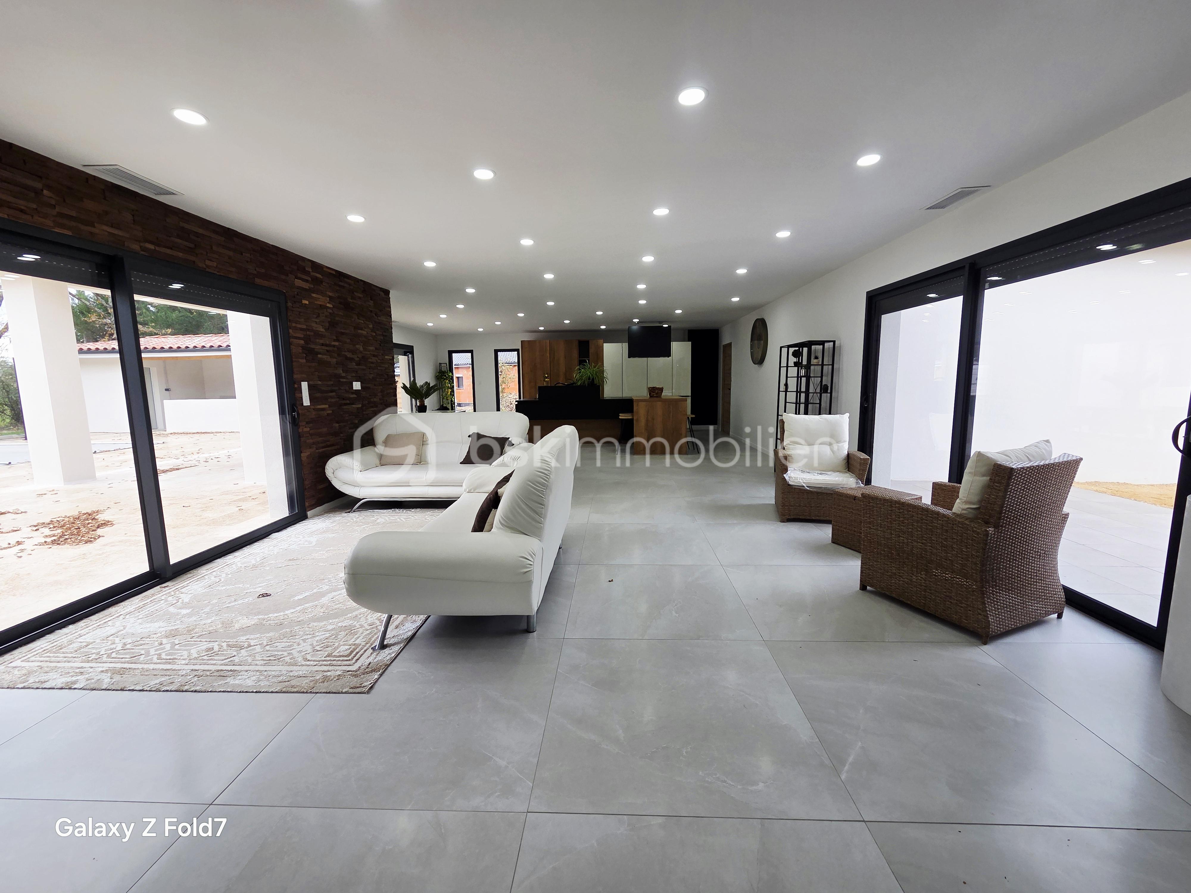 Maison de 176 m² - 20251119_150208.jpg