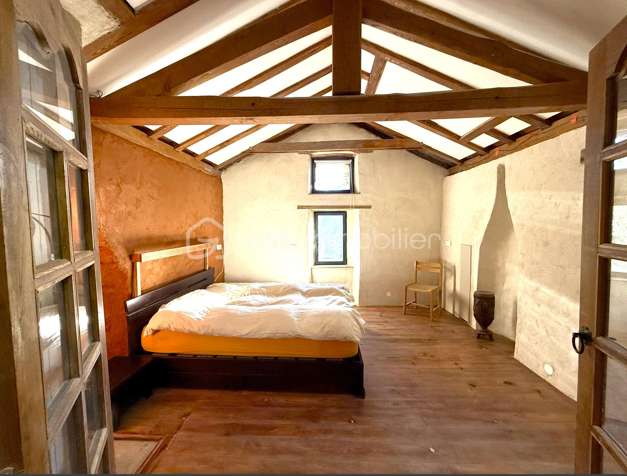 Mas de 90 m² - 1echambre3.jpg