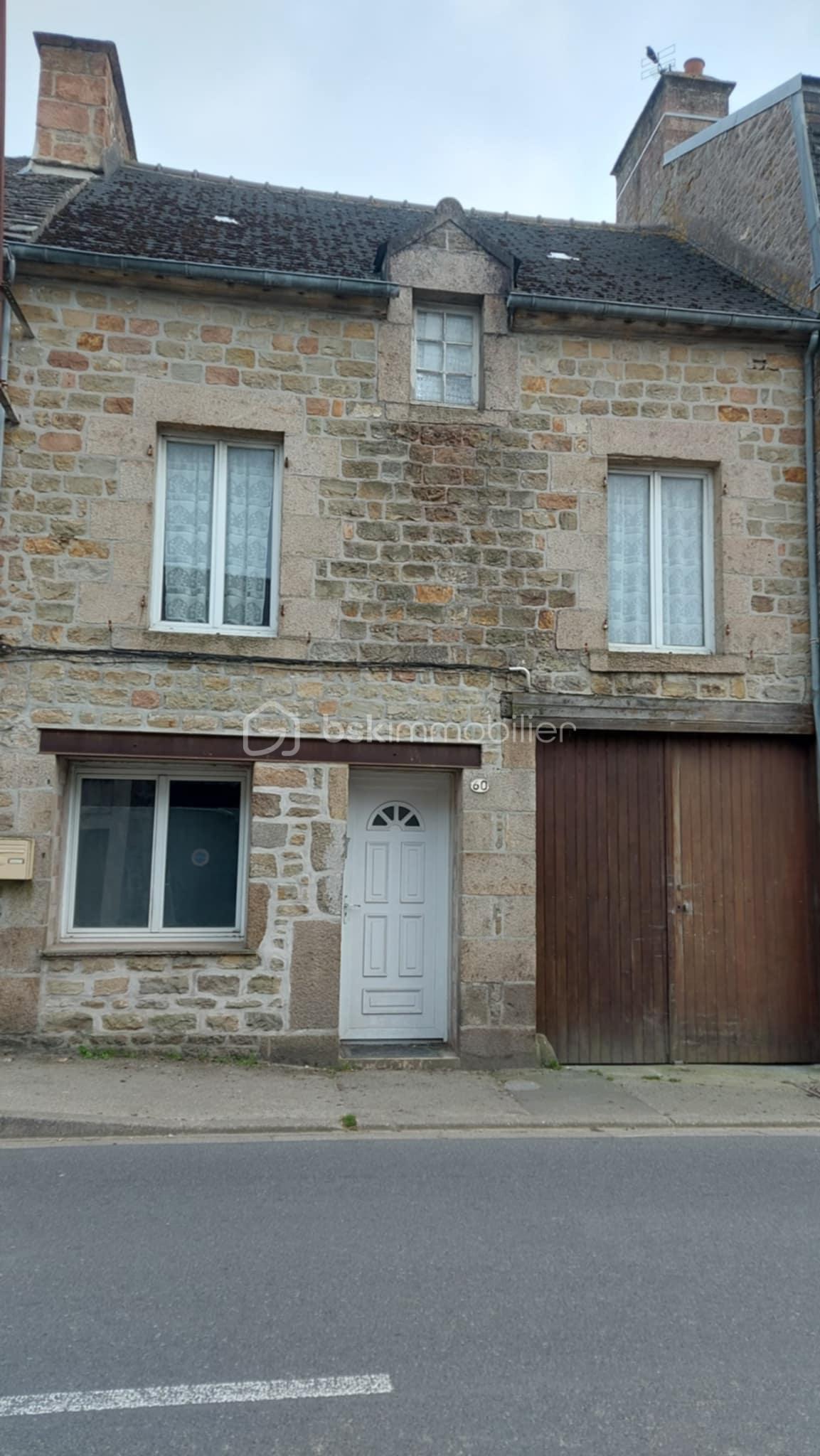 Maison de village de 140 m² - f464be06-fd52-4d8a-84bc-ed151abc95cc.jpg