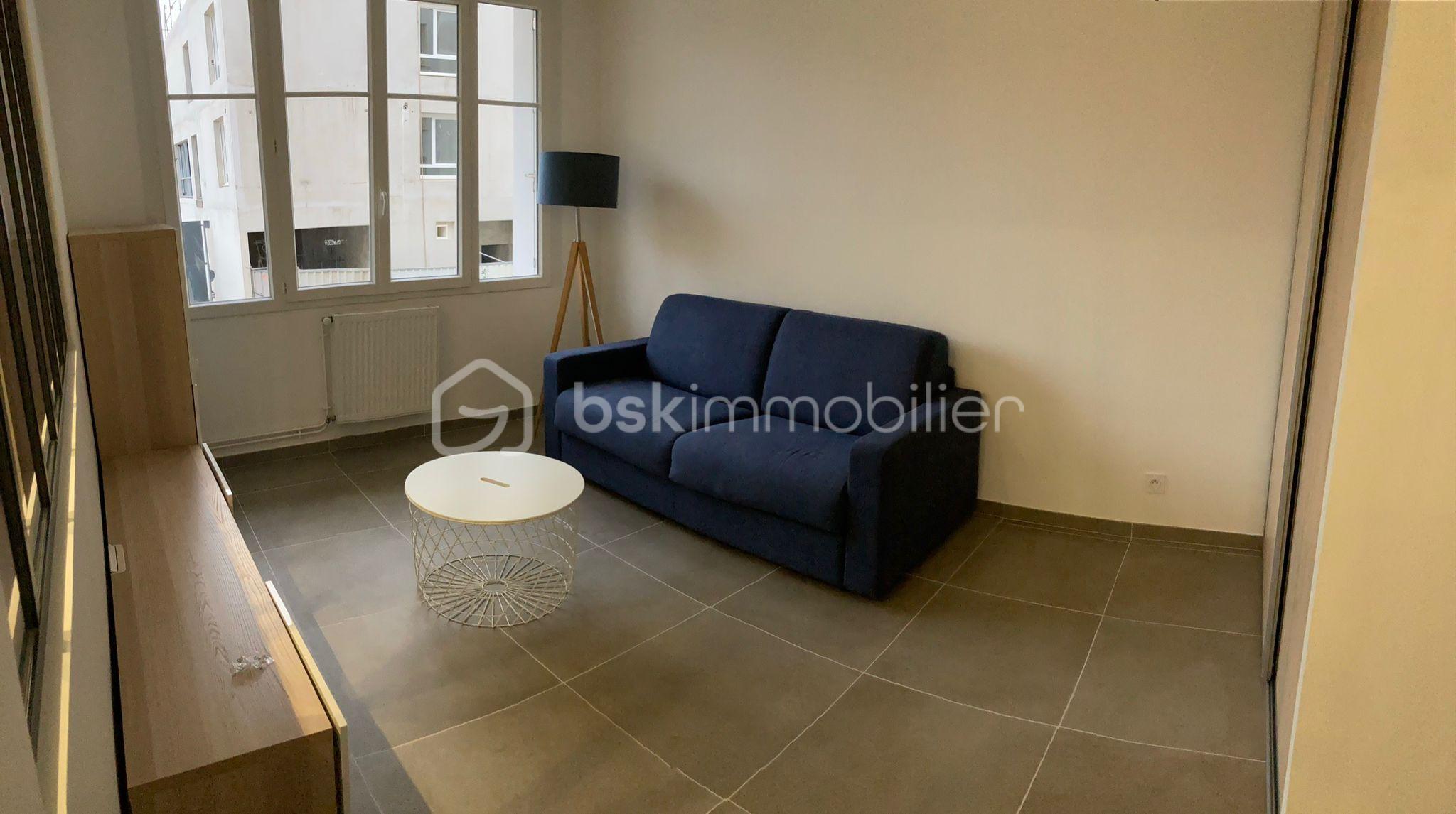 Appartement de 50 m² - salon 2 bouisson bertrand.jpg