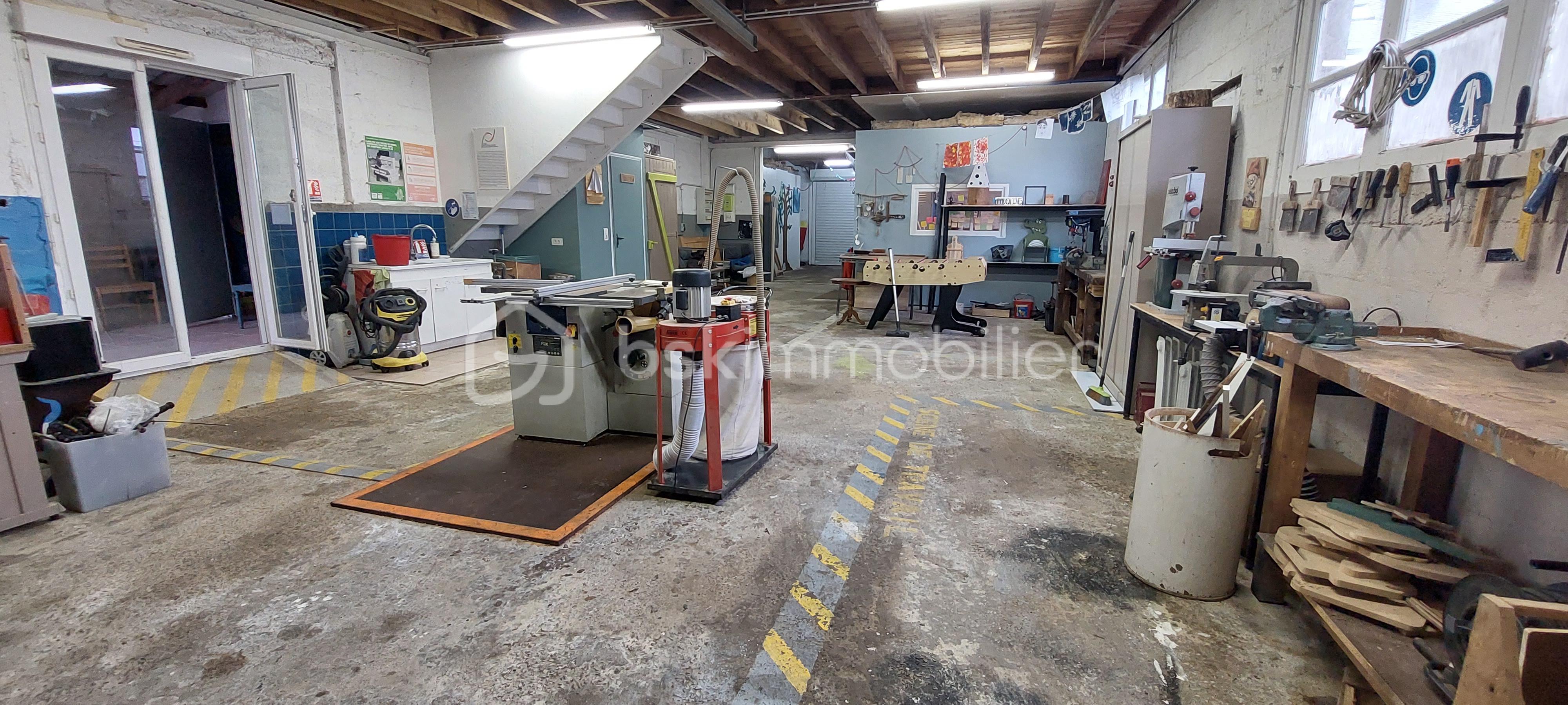 Local d activites de 200 m² - Atelier1.jpg