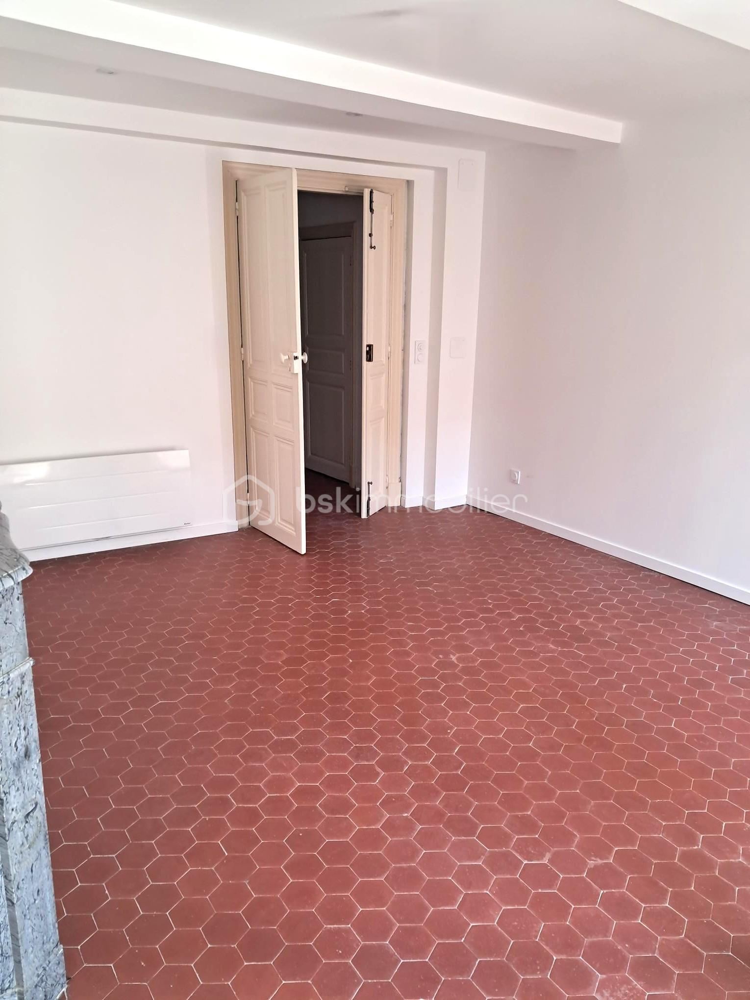 Maison ancienne de 90 m² - 24-salon.jpg