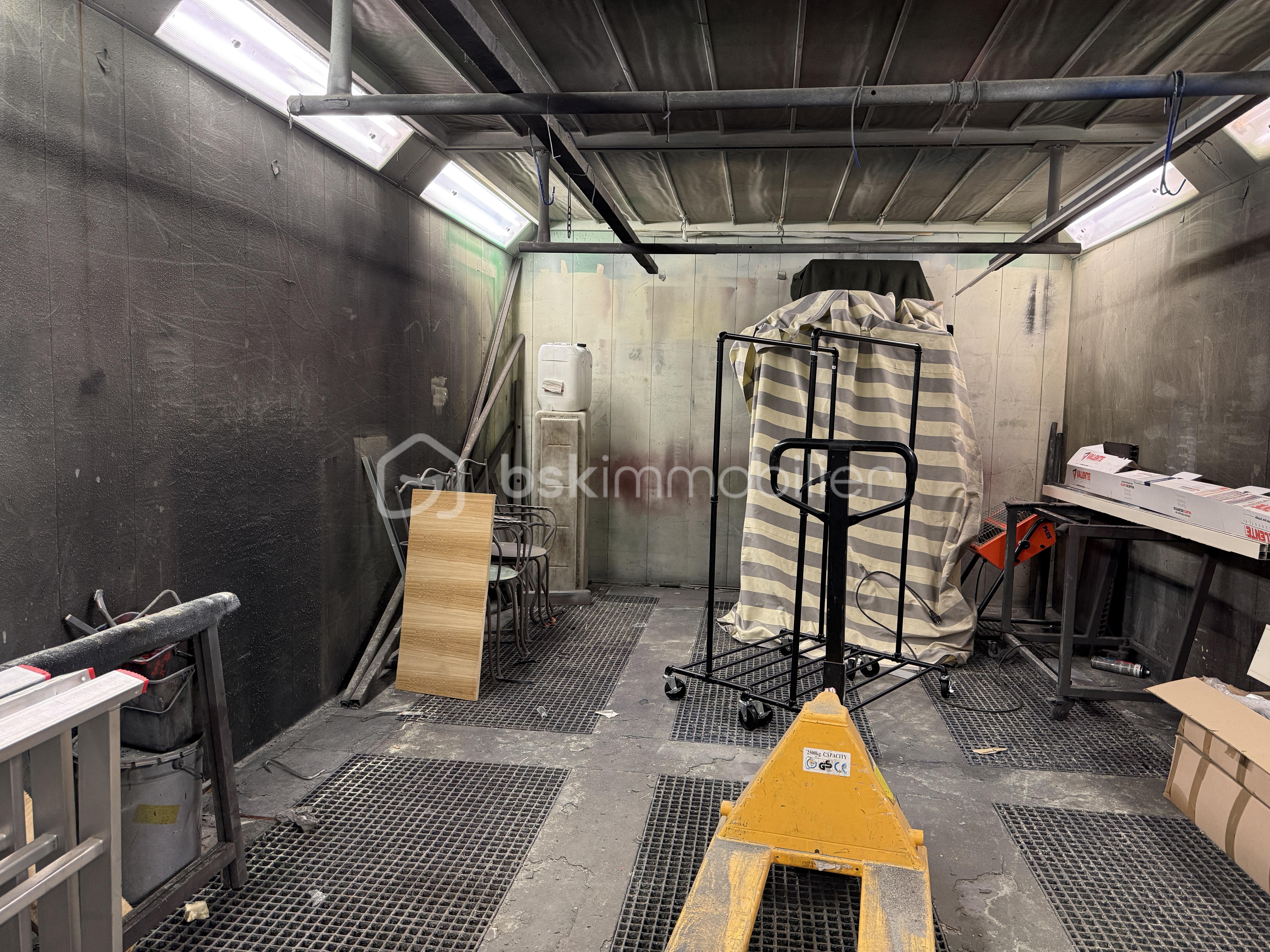 Bureau de 234 m² - IMG_2577.JPG