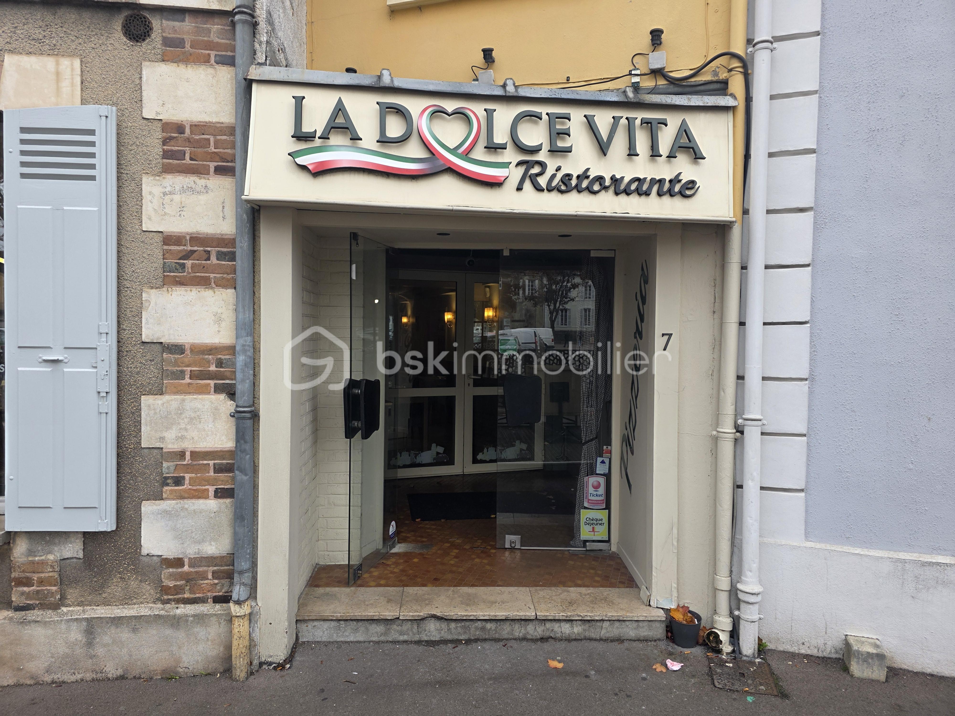 Local d activites de 154 m²