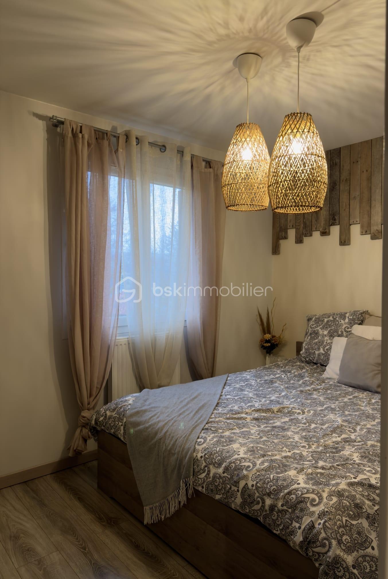 Maison Virieu Les Tournelles Chambre 3.1.jpg